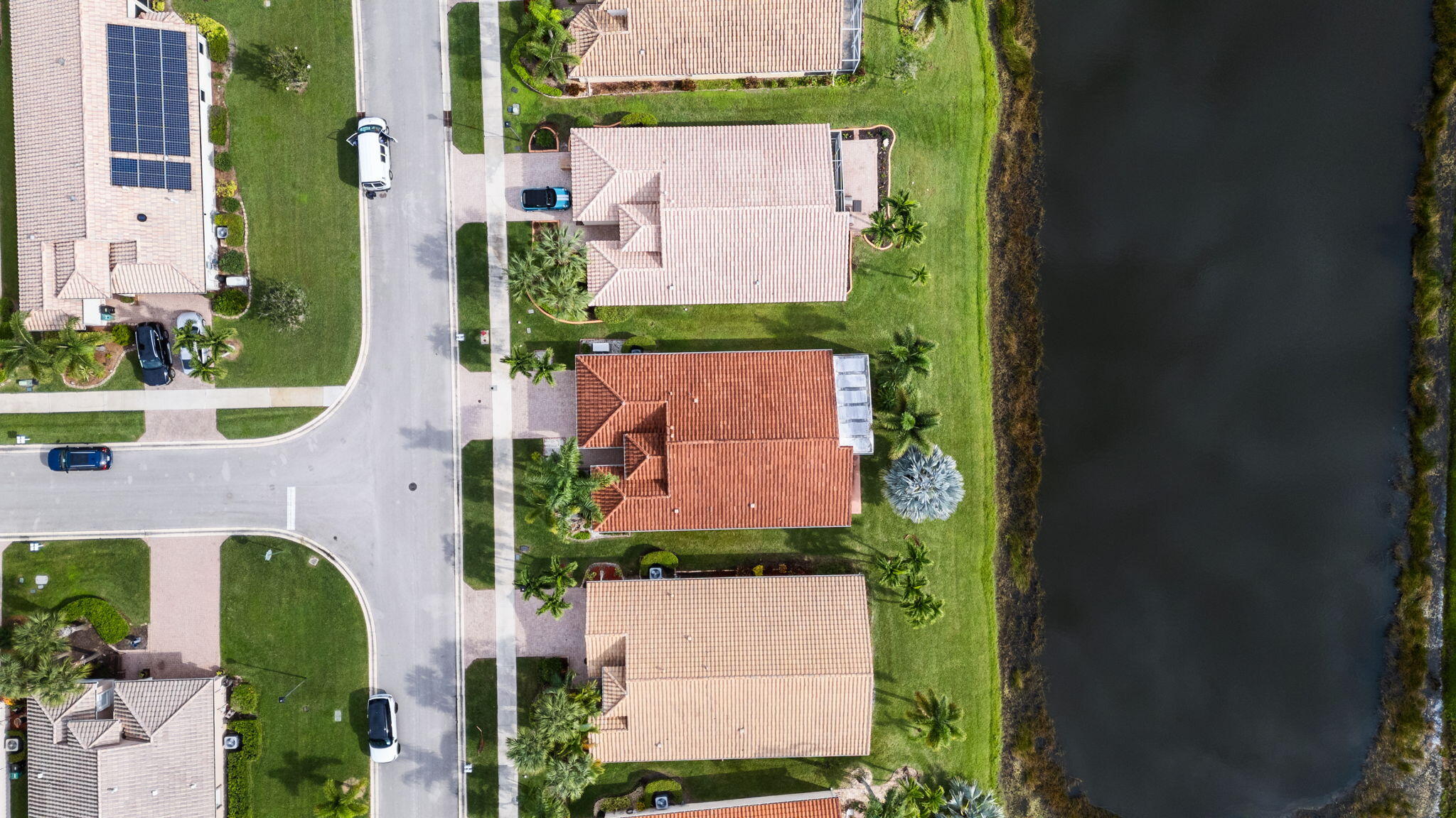 317 NW Clearview Court