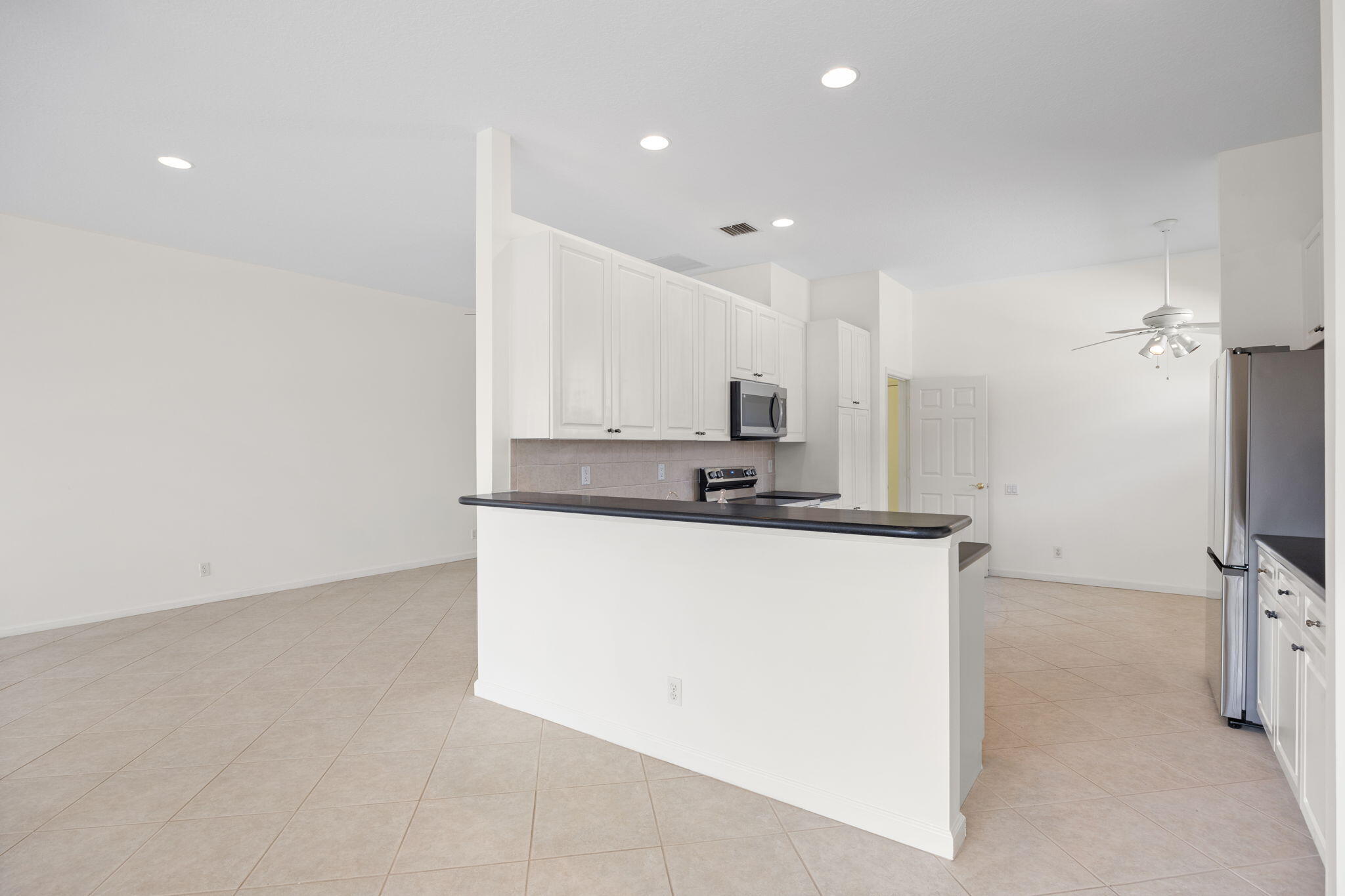 317 NW Clearview Court