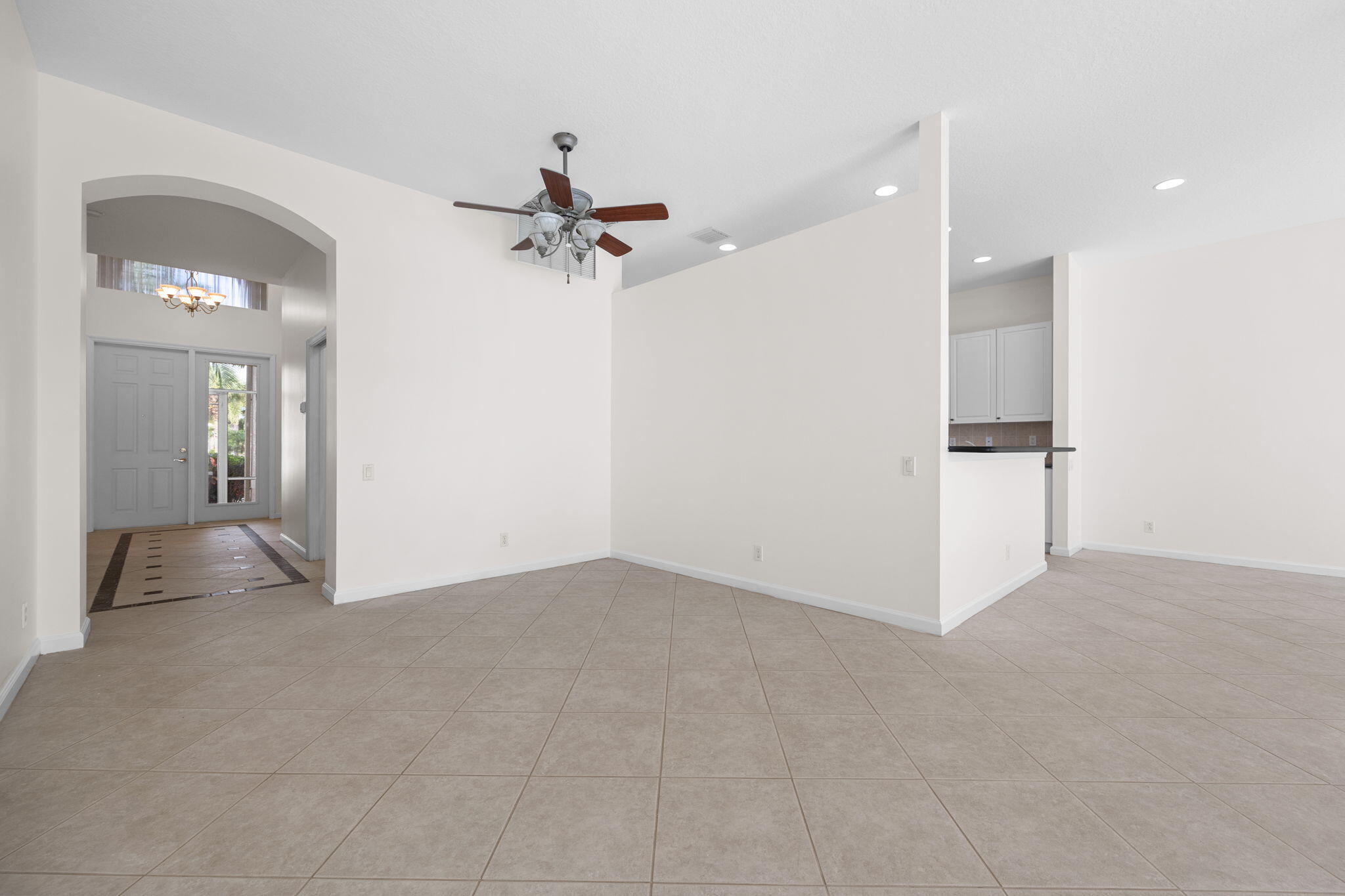 317 NW Clearview Court