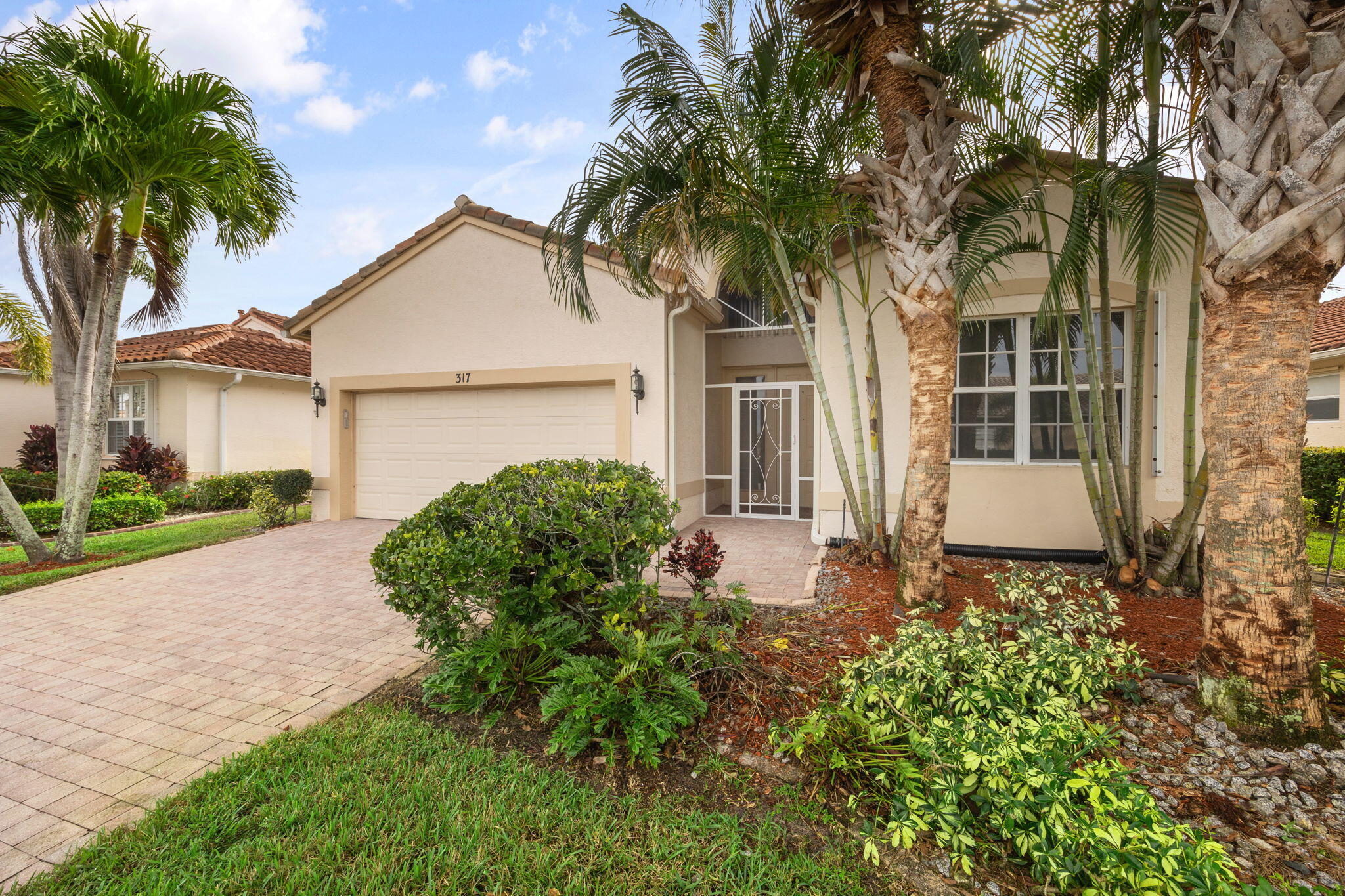 317 NW Clearview Court