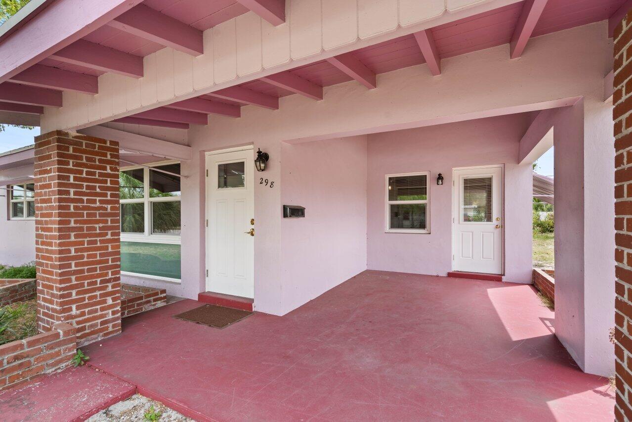 298 SW 2nd Street