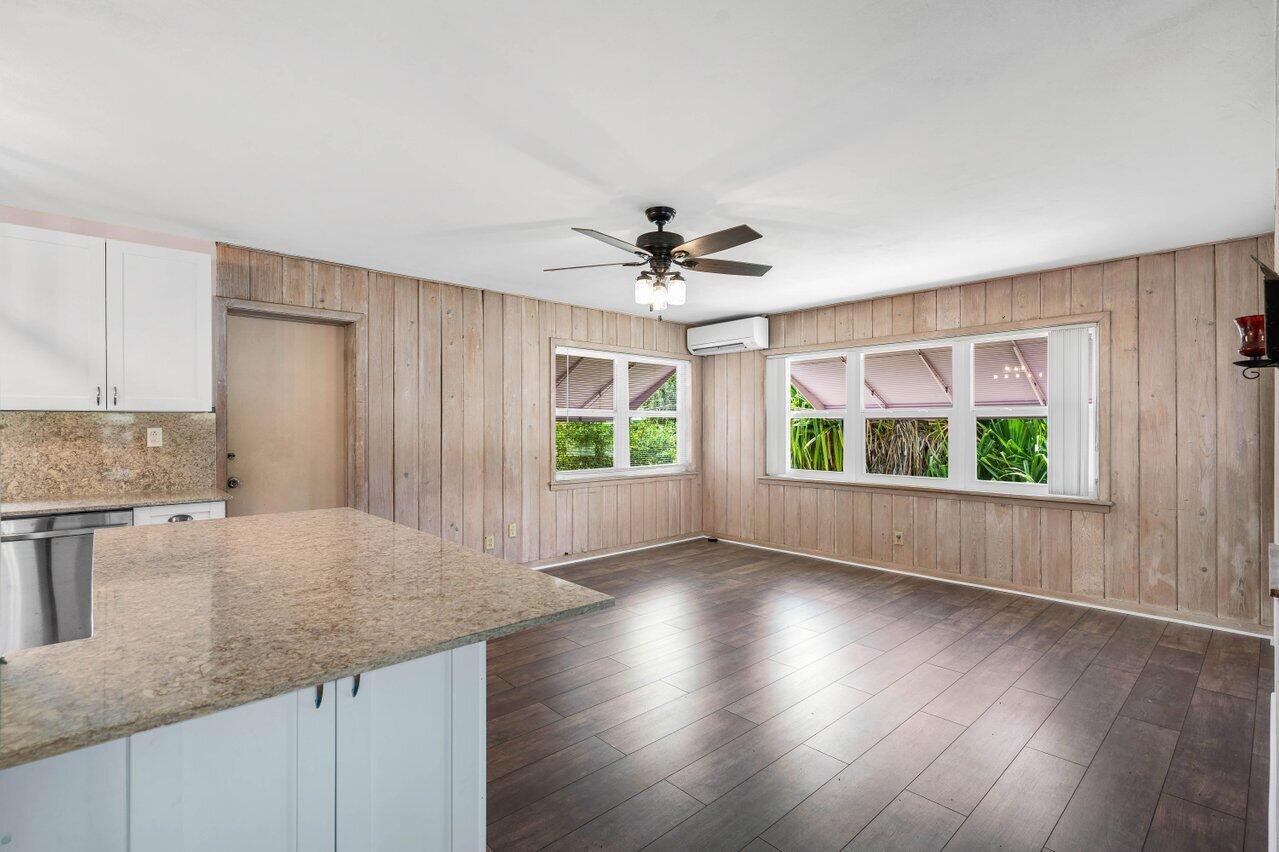 298 SW 2nd Street