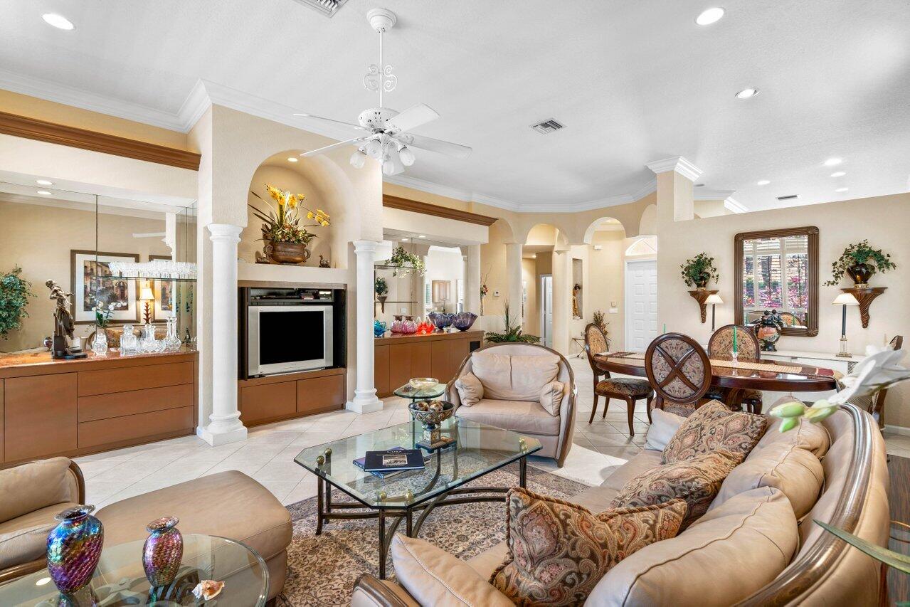 5303 Ventura Drive