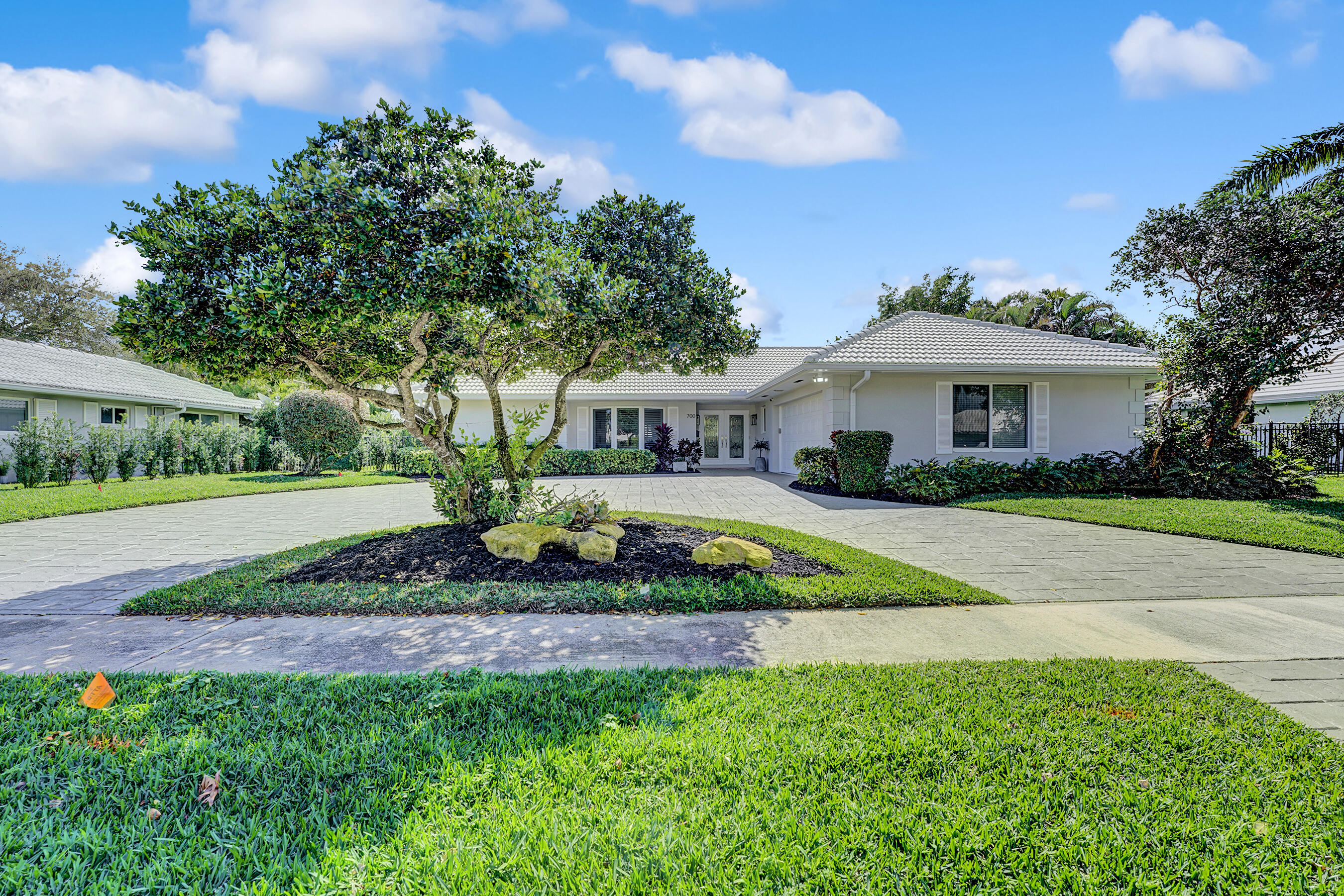 700 Holly Lane