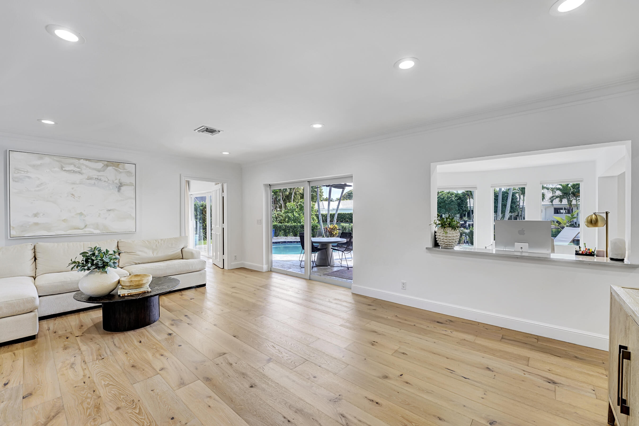 700 Holly Lane
