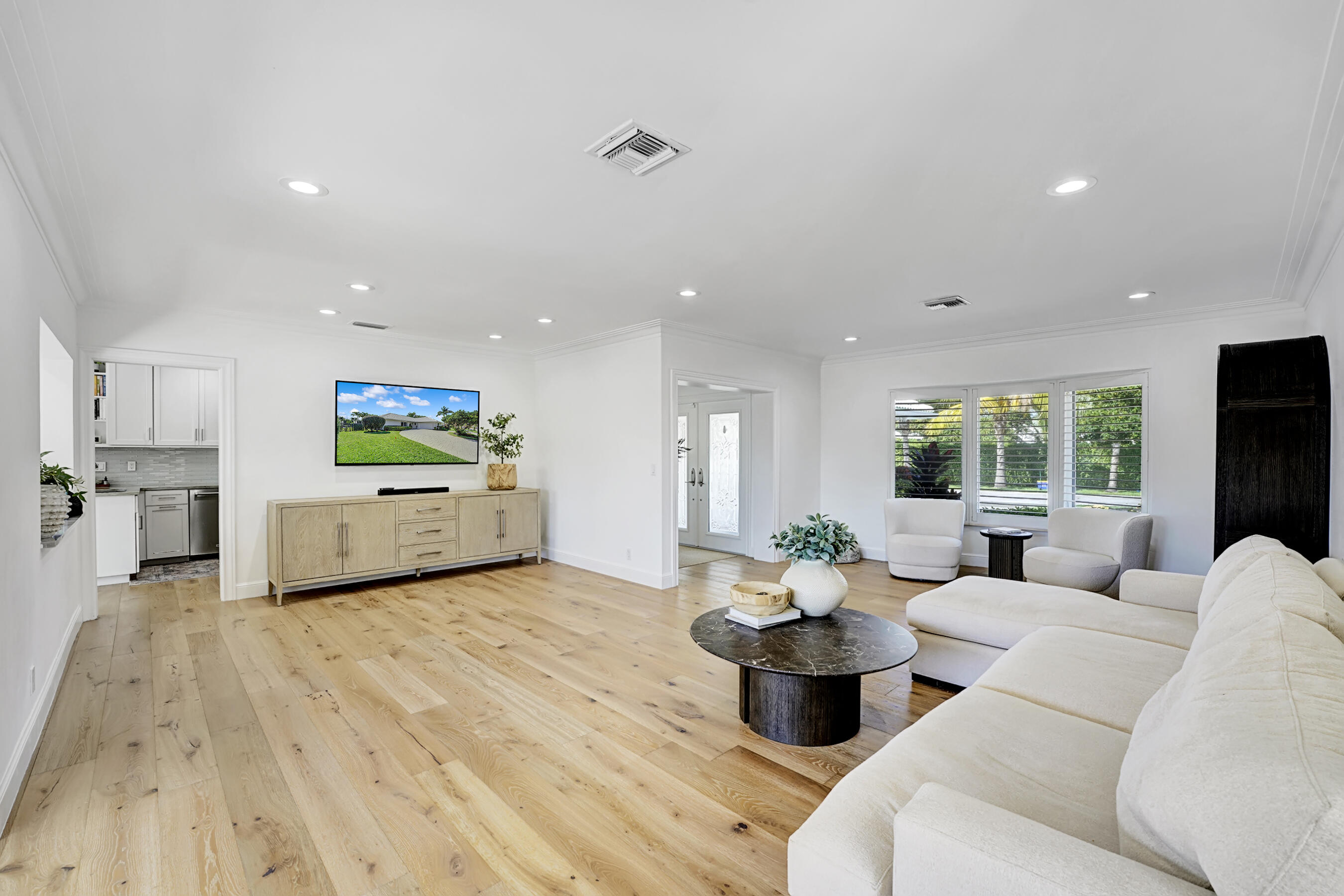 700 Holly Lane