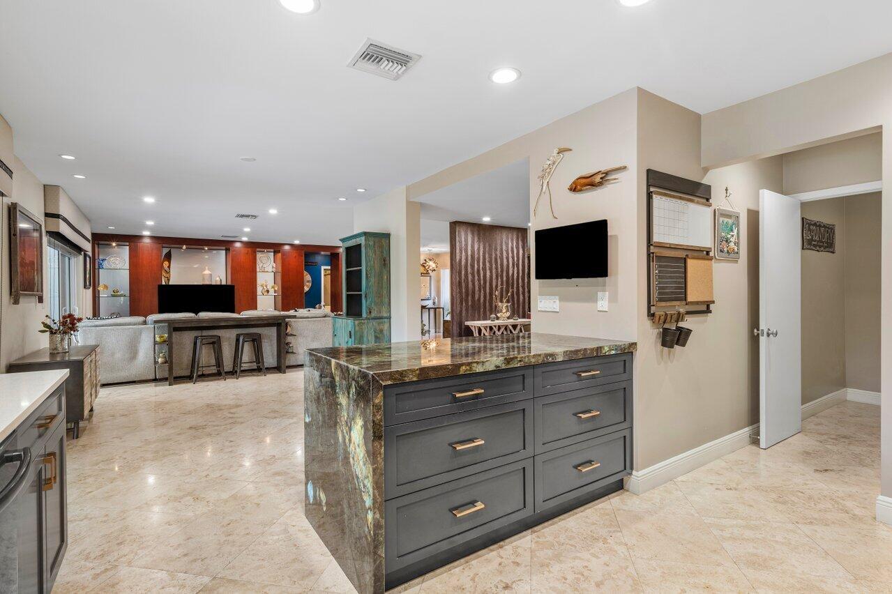 1935 SW 7th Court