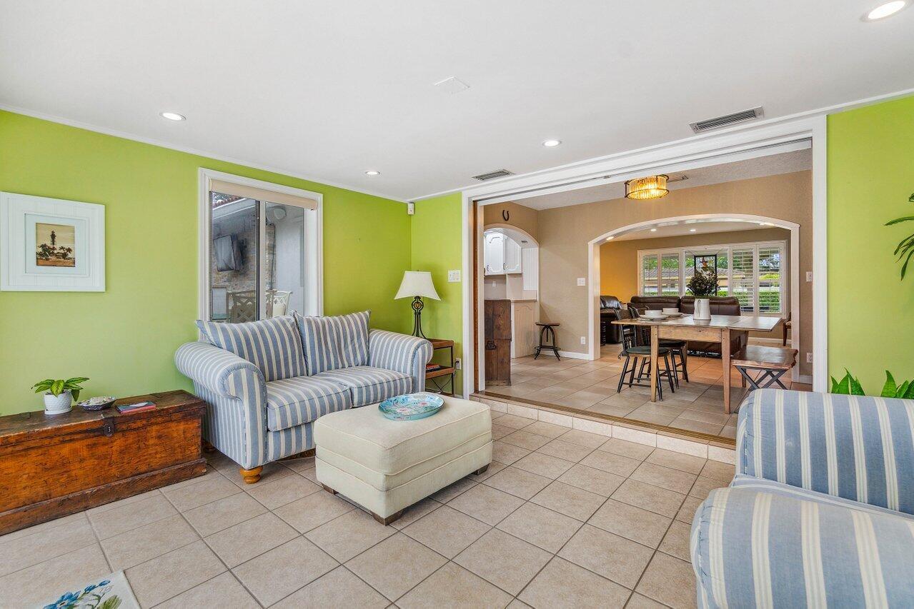 5131 NE 27th Terrace