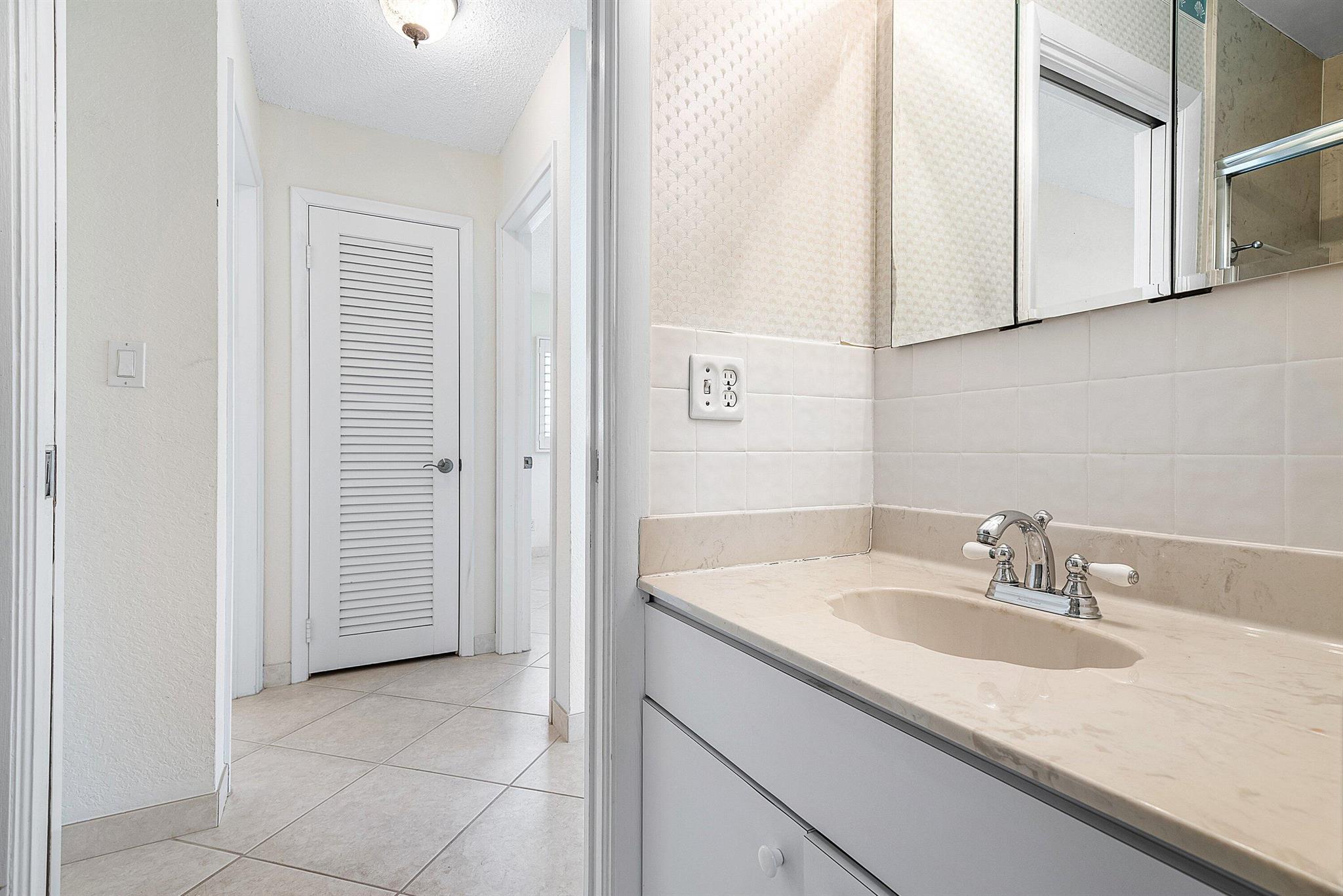 480 NW 11th Avenue