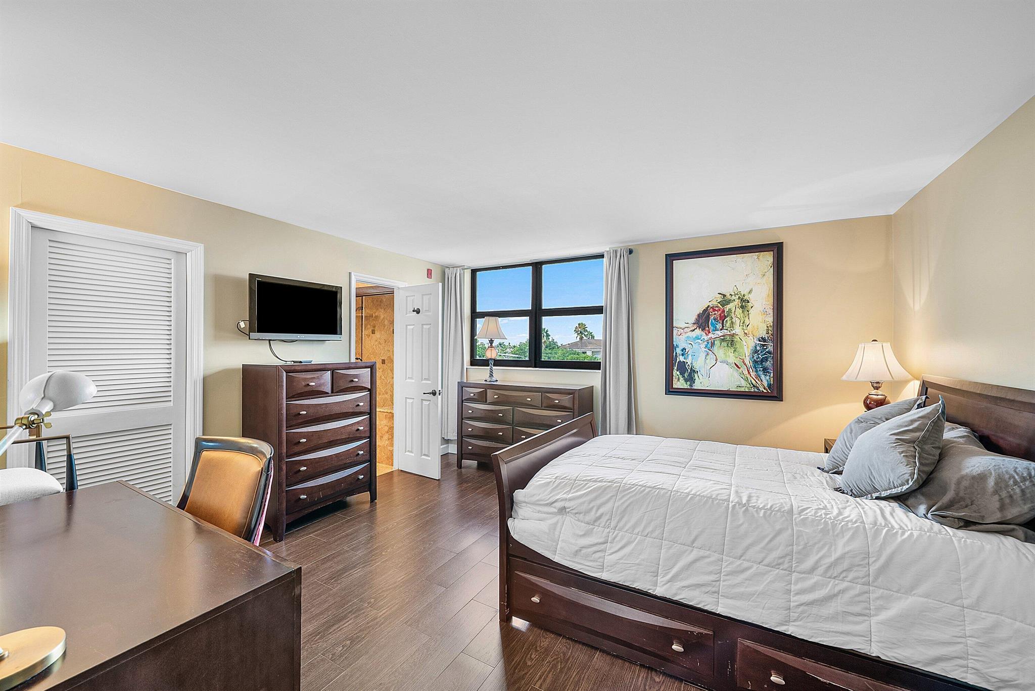 2500 Bay Drive 4a