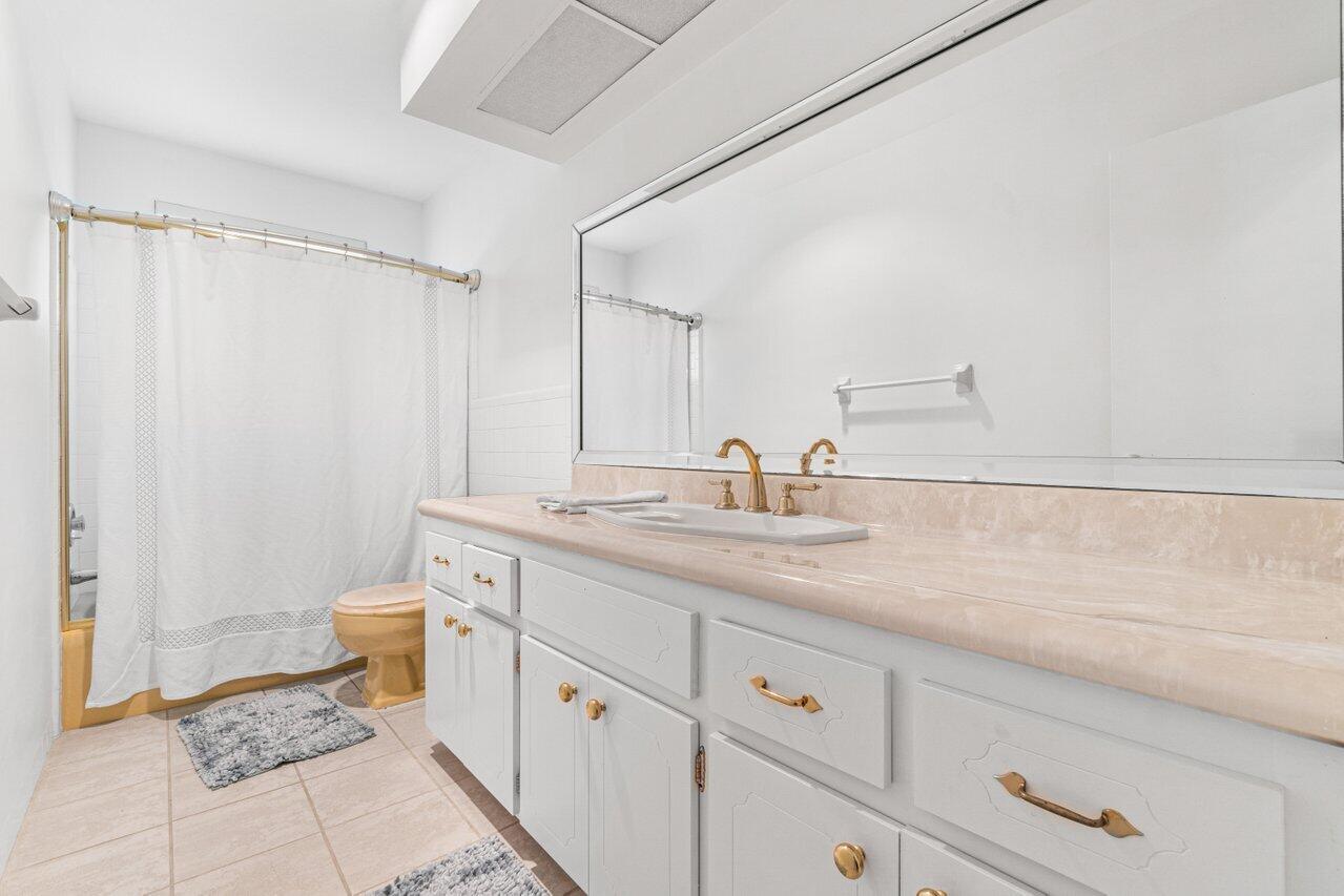 1350 SW 13th Place
