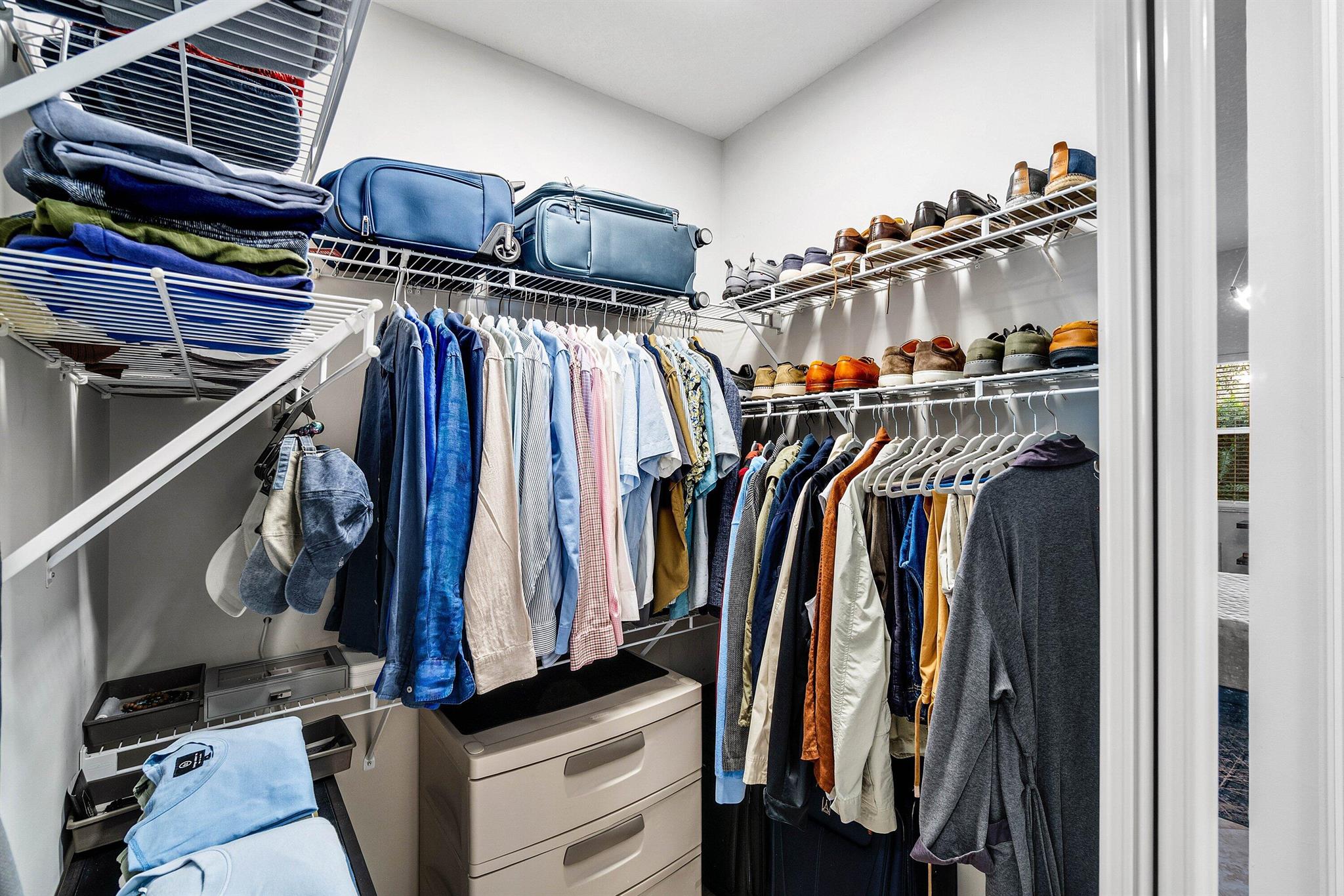 7880 New Holland Way