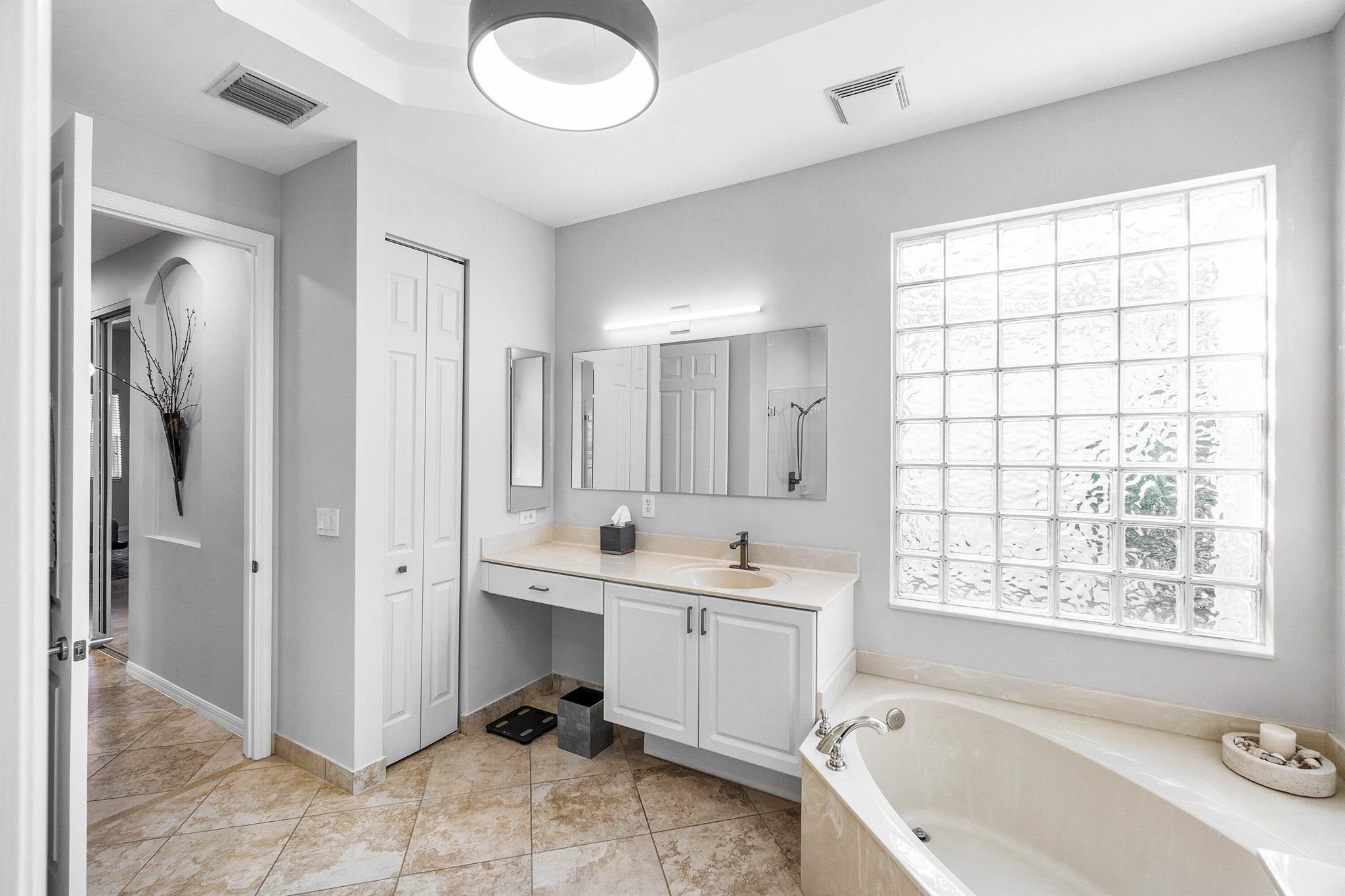 7880 New Holland Way