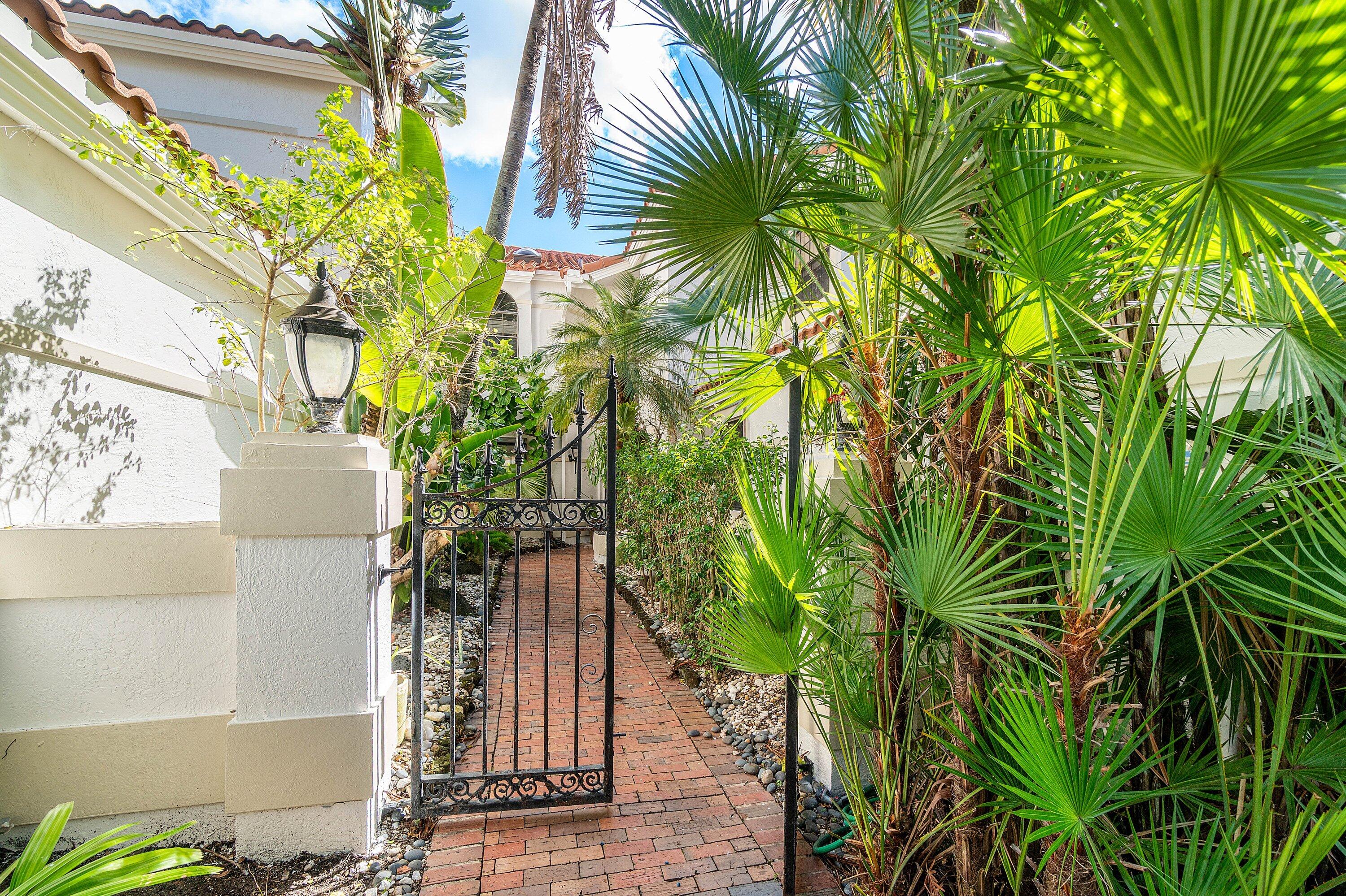 22640 Caravelle Circle, Boca Raton