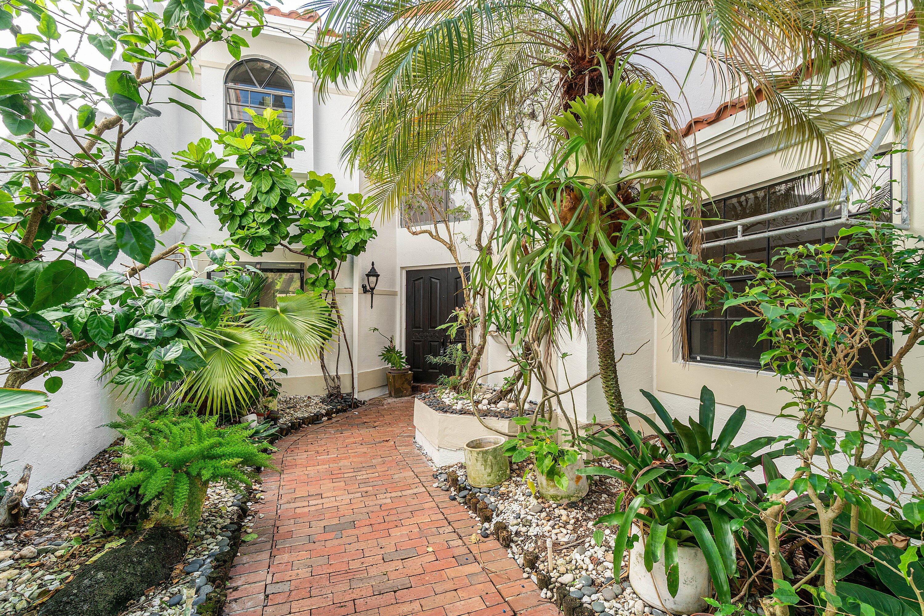 22640 Caravelle Circle, Boca Raton