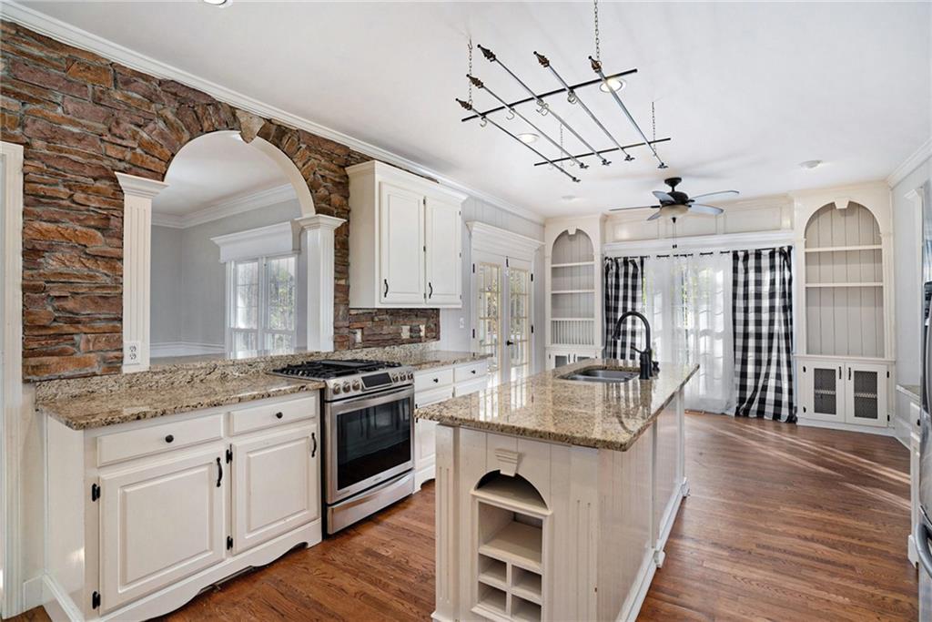 2204 Major Loring Way SW