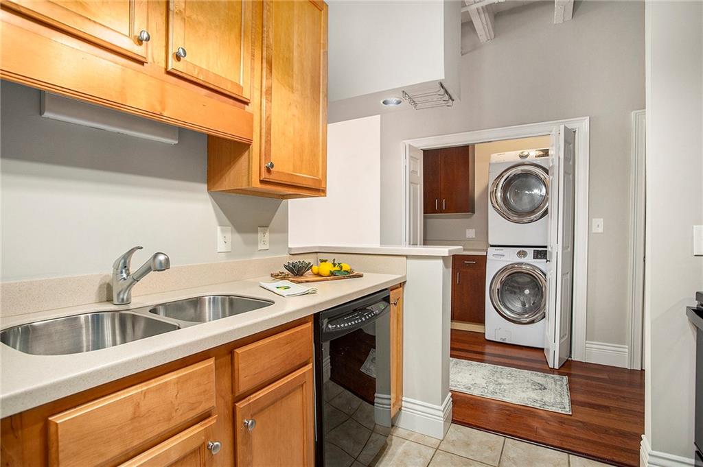 32 Peachtree Street NW Unit 1104
