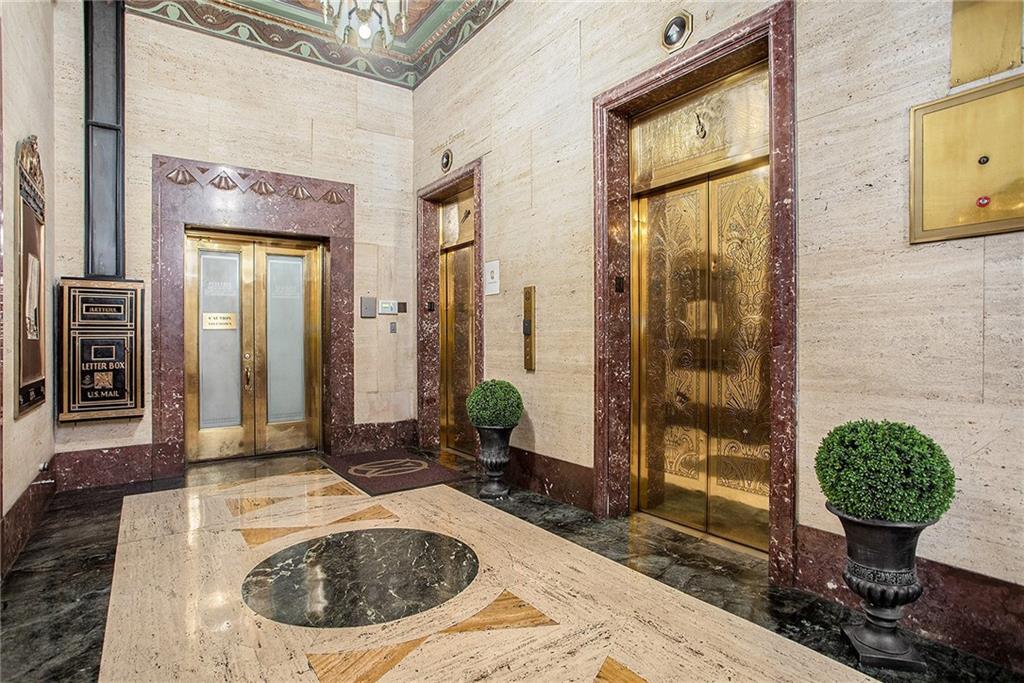 32 Peachtree Street NW Unit 1104