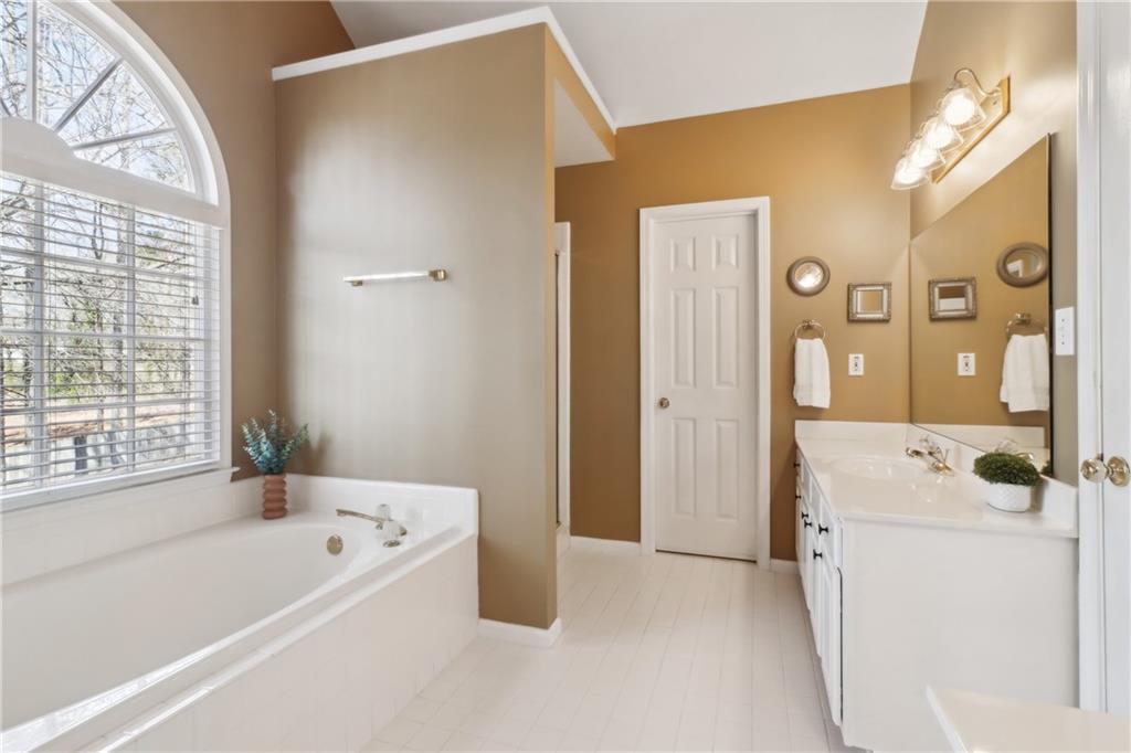 1150 Cedar Bluff Trail SW