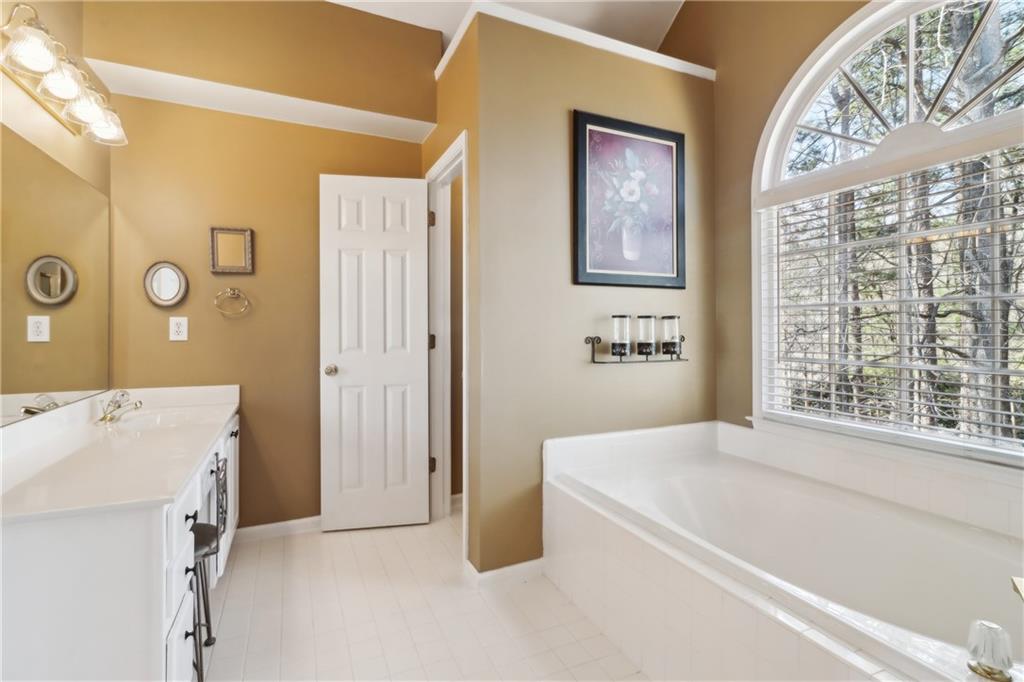 1150 Cedar Bluff Trail SW