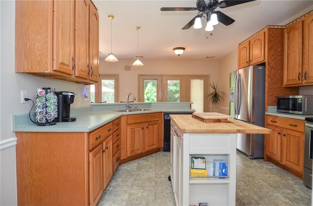223 Windsong Lane SW