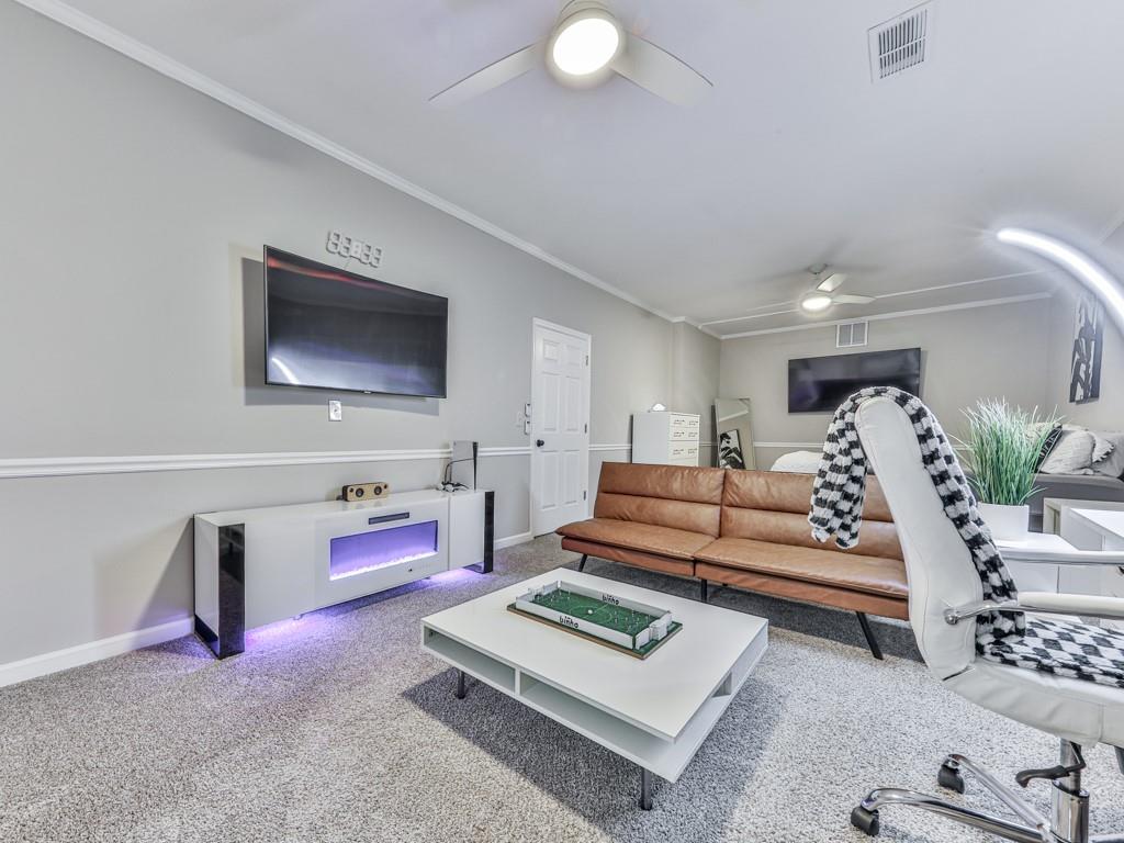 302 Gilmer Court