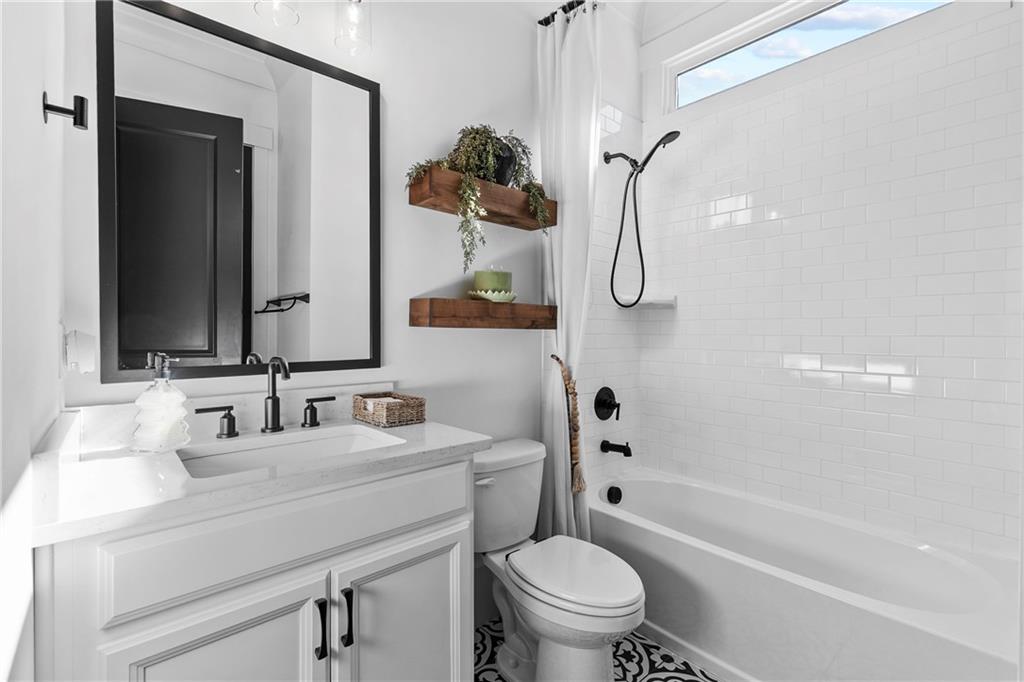 222 Jackson Heights Lane