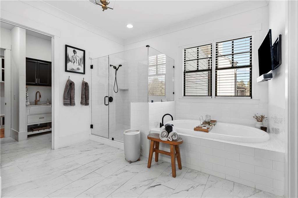 222 Jackson Heights Lane