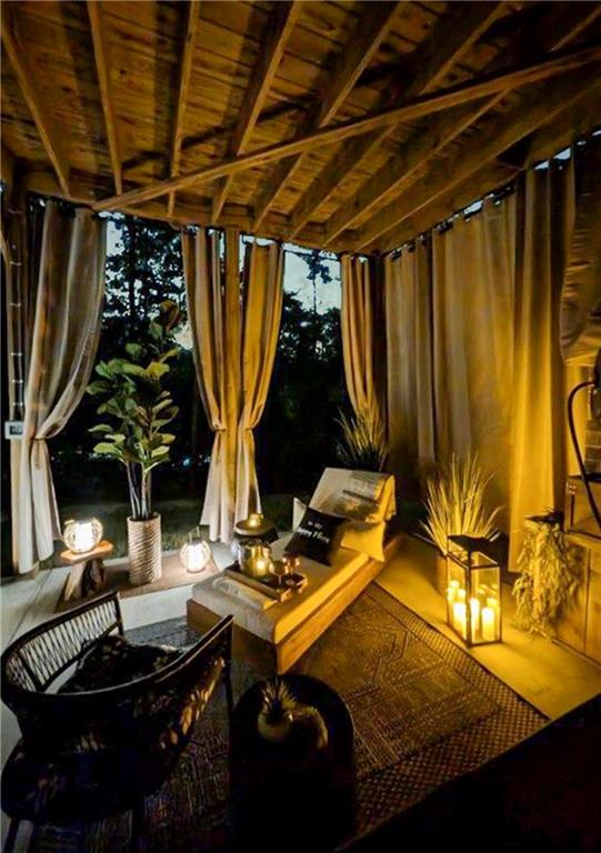 222 Jackson Heights Lane