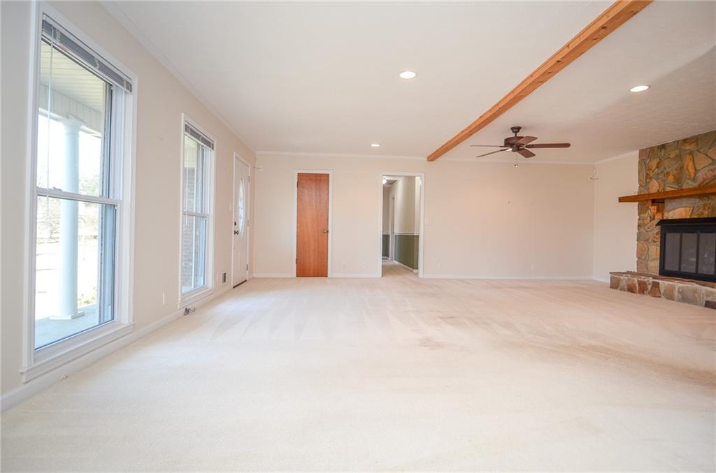 5547 Prince Phillip Way