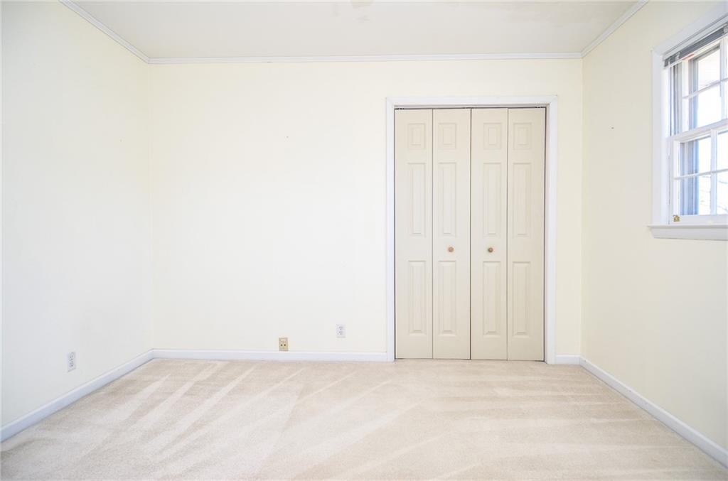 5547 Prince Phillip Way