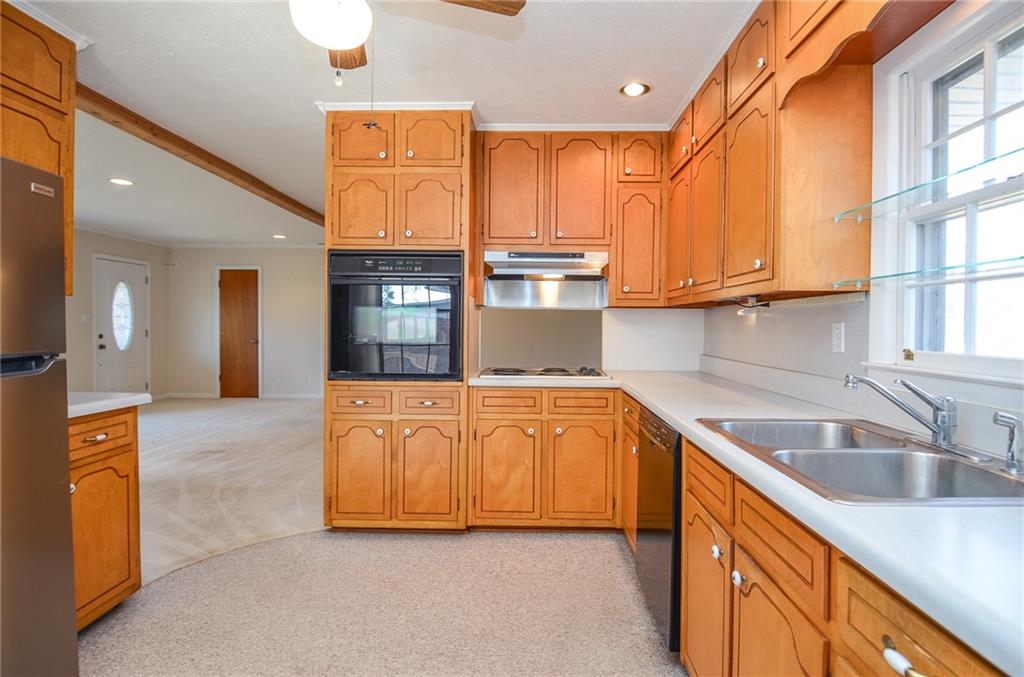 5547 Prince Phillip Way
