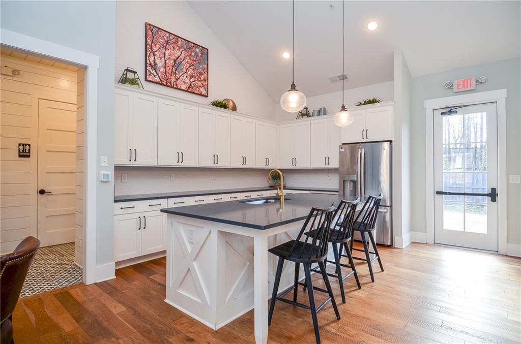765 Calbert Circle