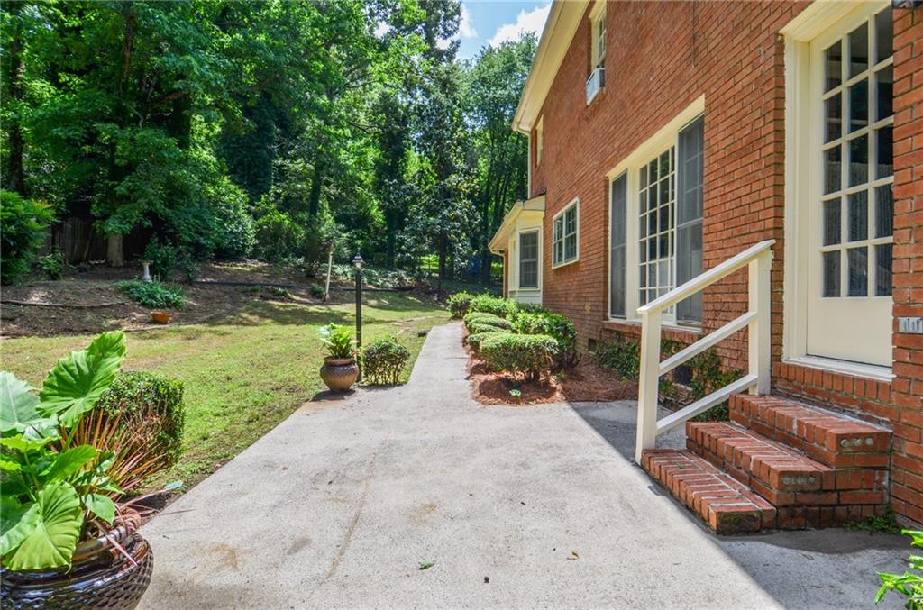 2144 Masonwood Circle