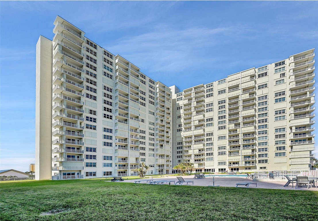 750 N Ocean Blvd 1705