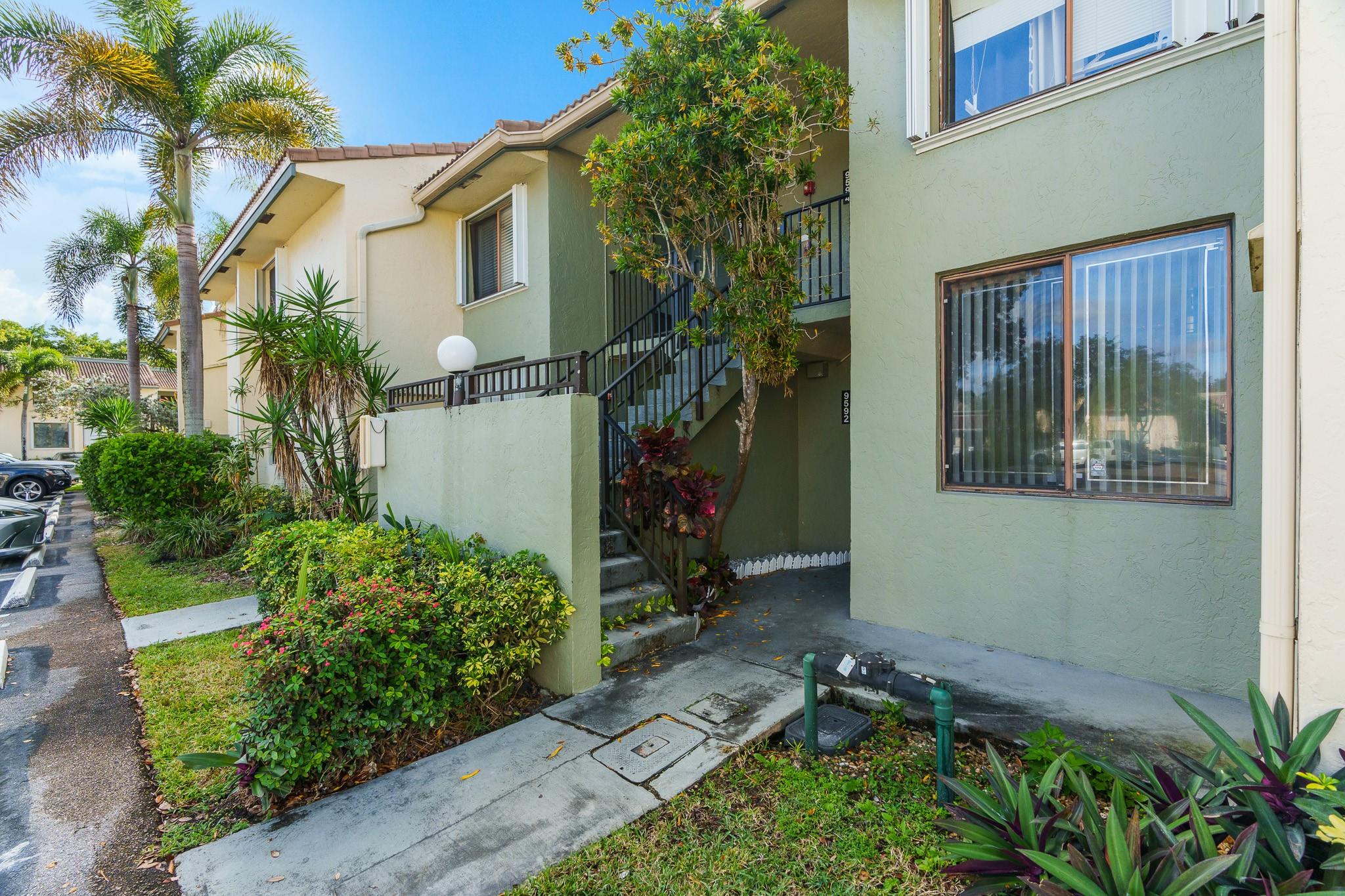 9592 SW 1st Ct 13-F