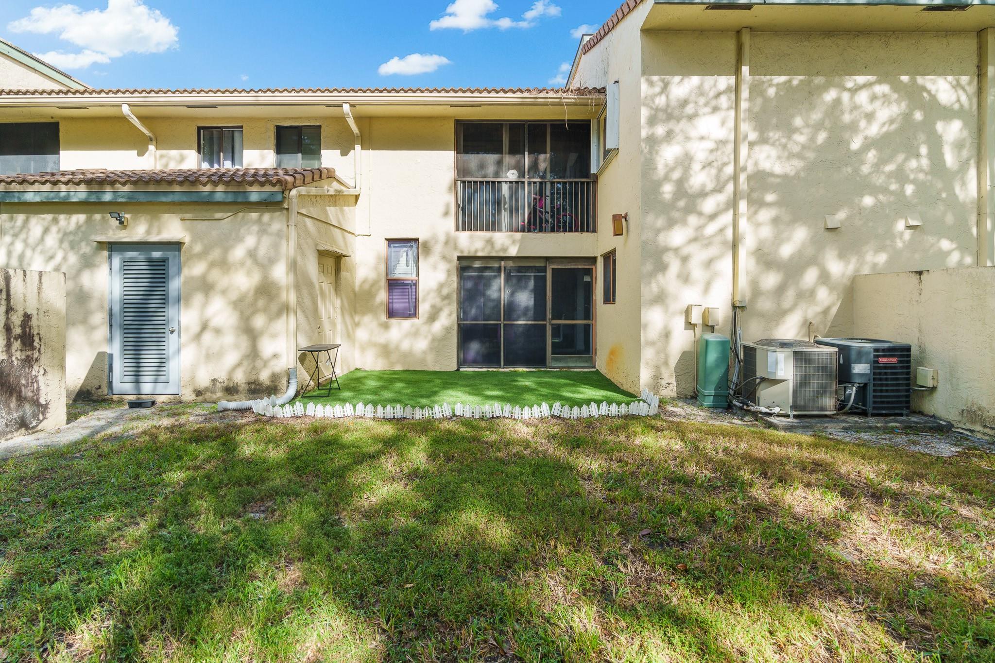 9592 SW 1st Ct 13-F