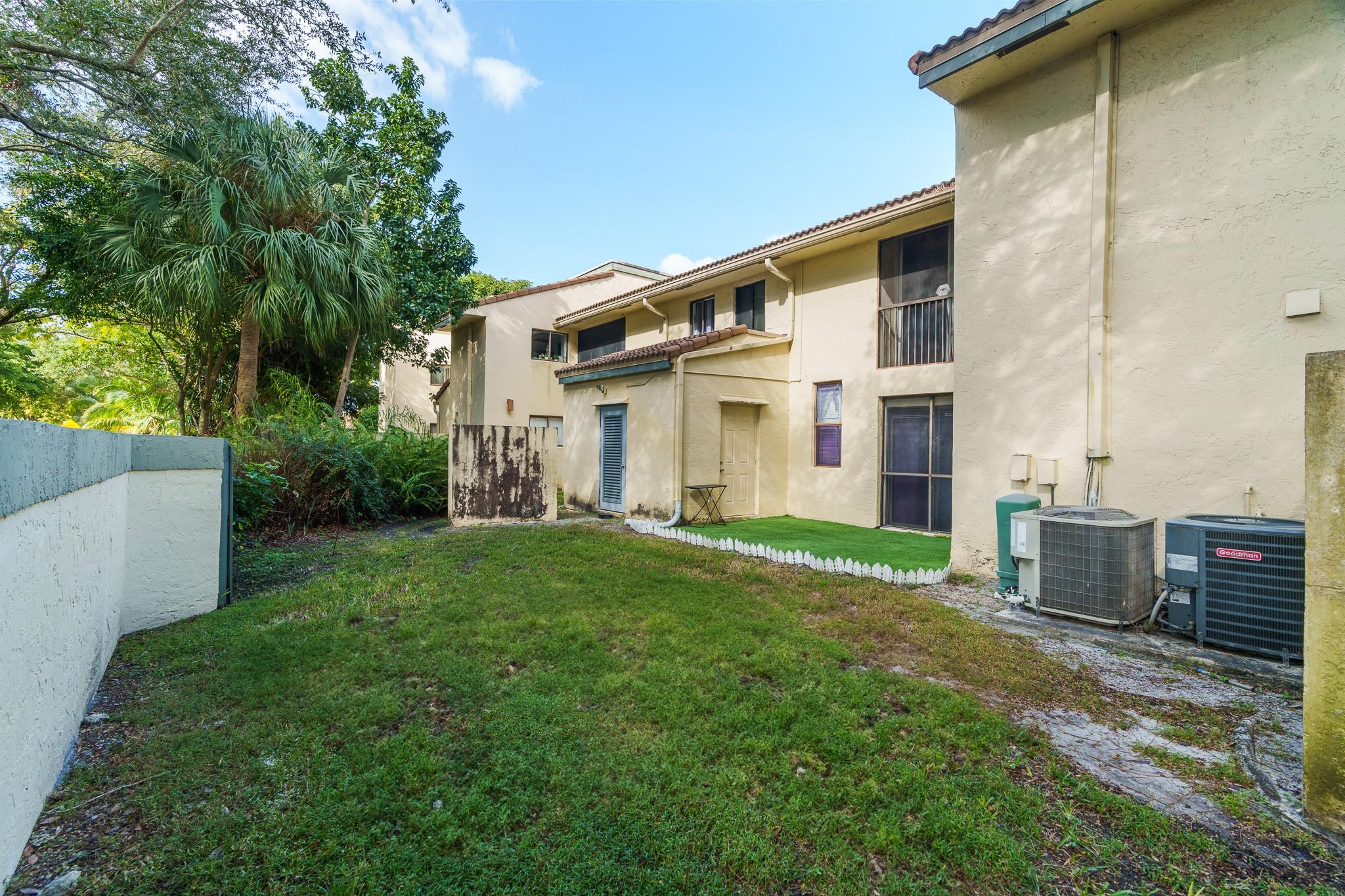 9592 SW 1st Ct 13-F
