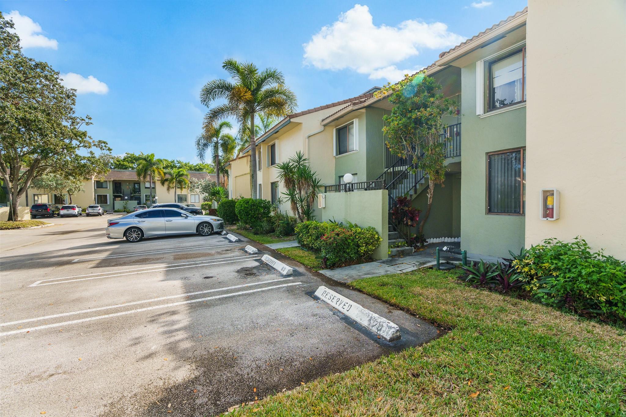 9592 SW 1st Ct 13-F