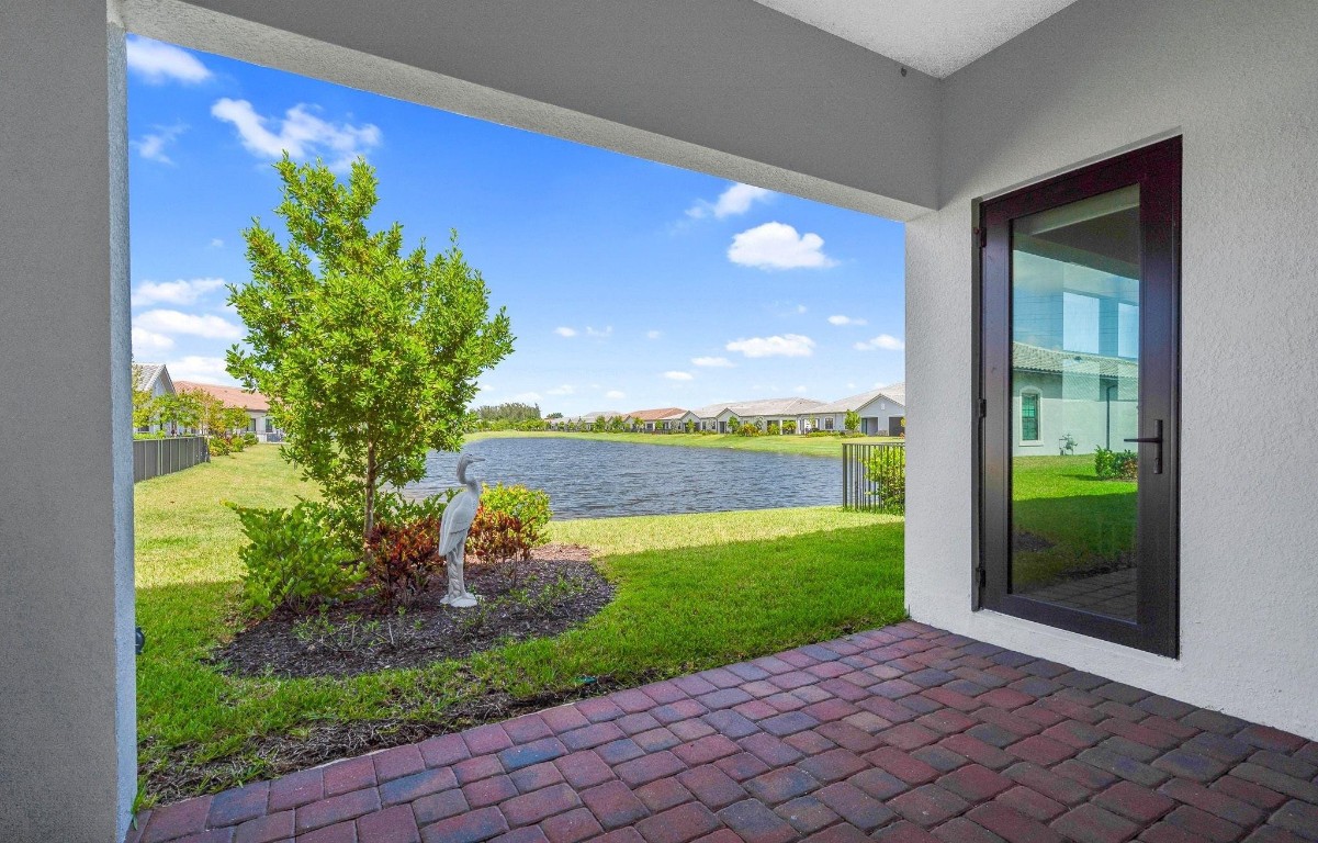 8332 W Blue Spring Dr 8332