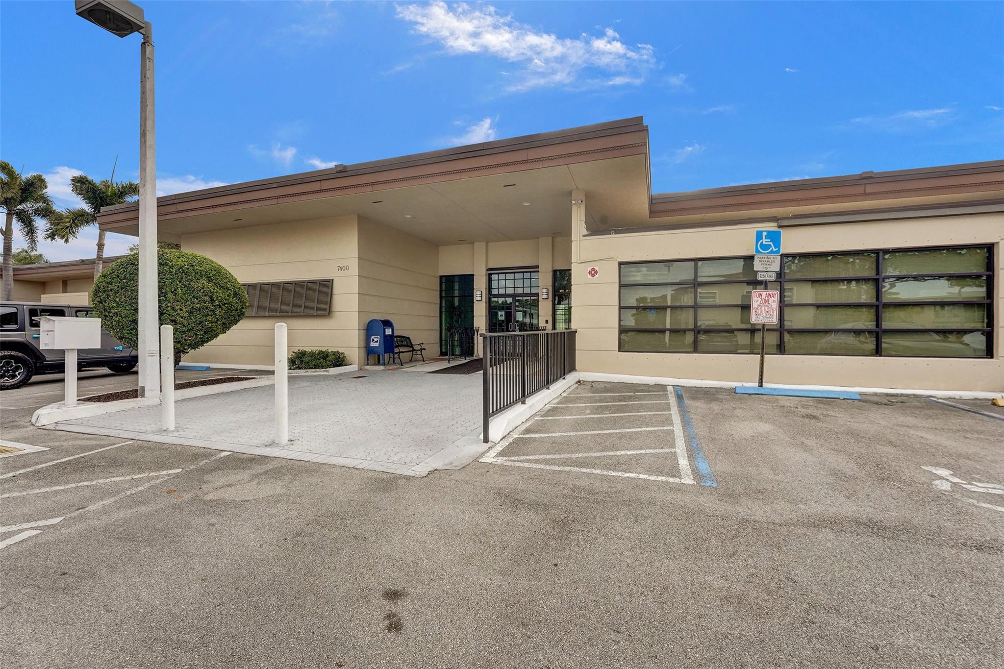 7605 NW 5th Pl 103