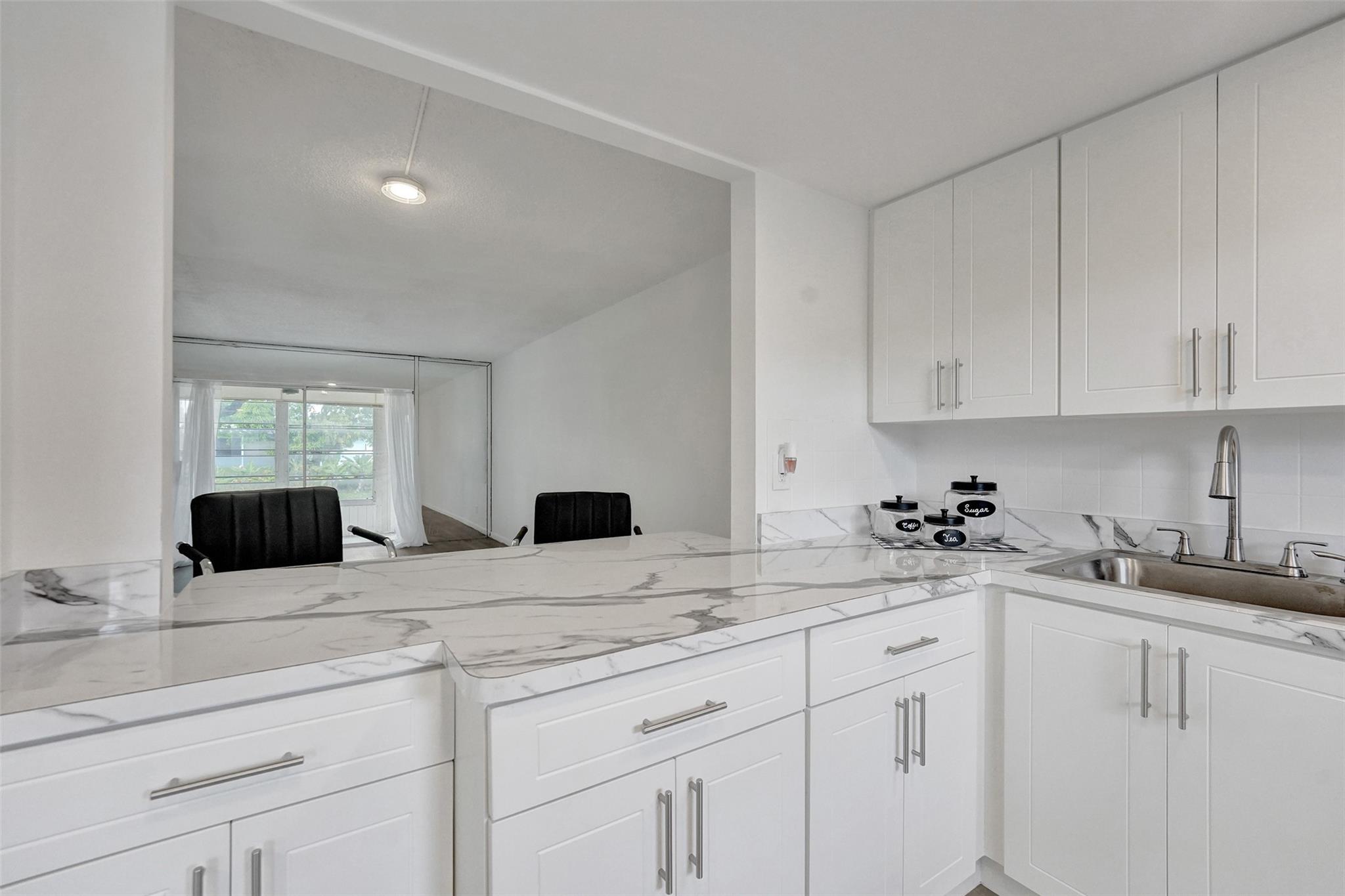 7605 NW 5th Pl 103