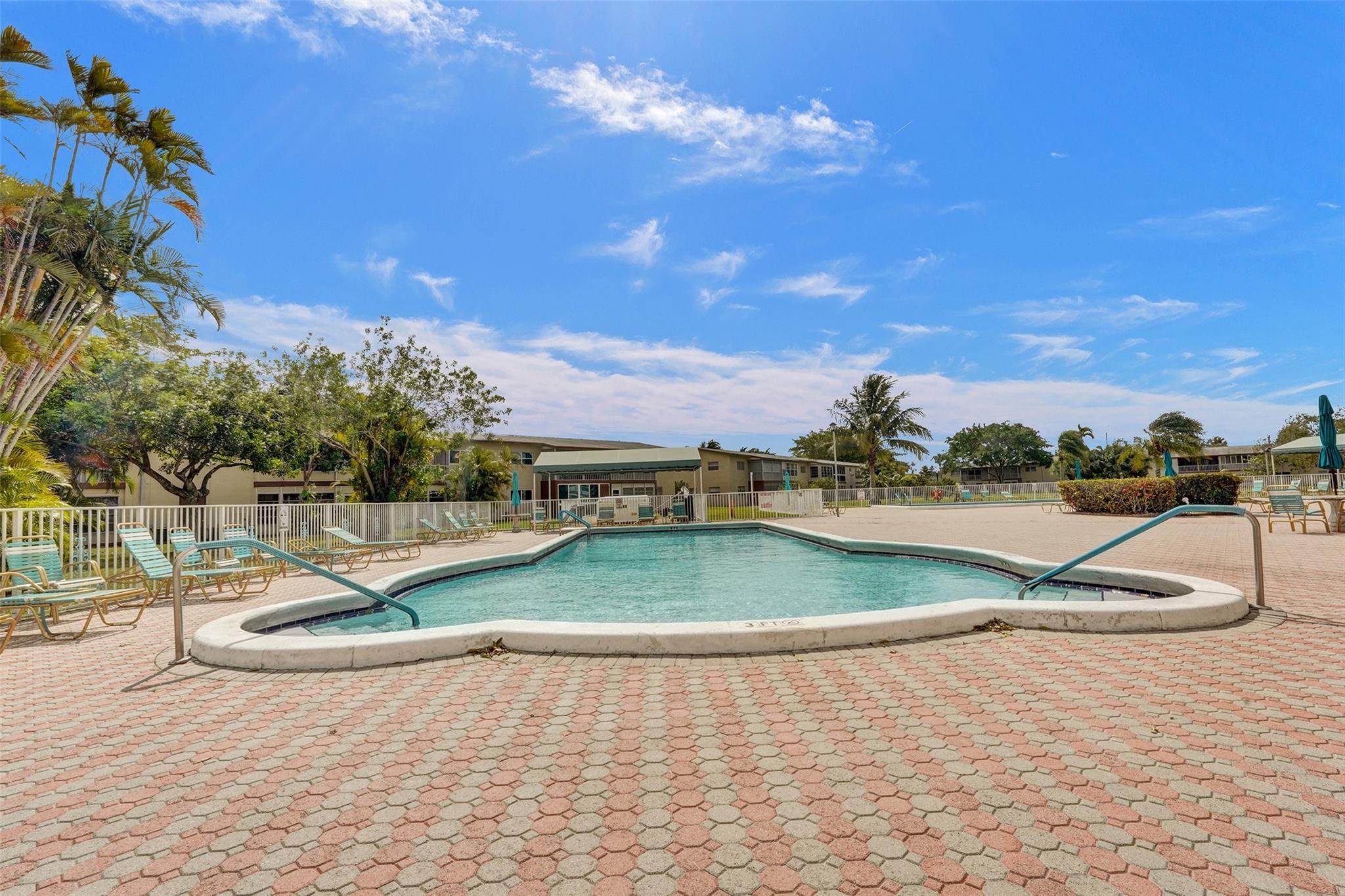 7605 NW 5th Pl 103