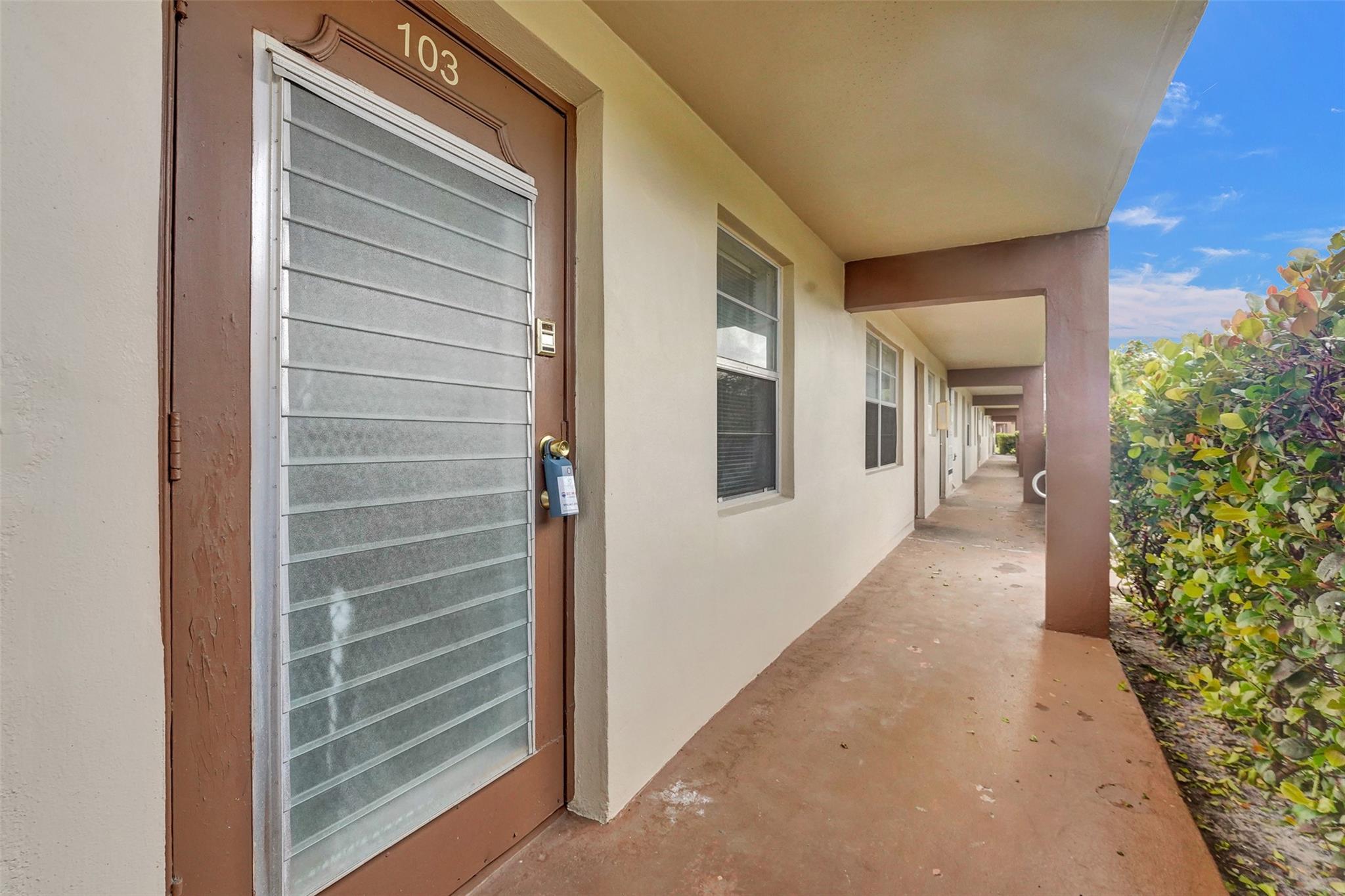 7605 NW 5th Pl 103