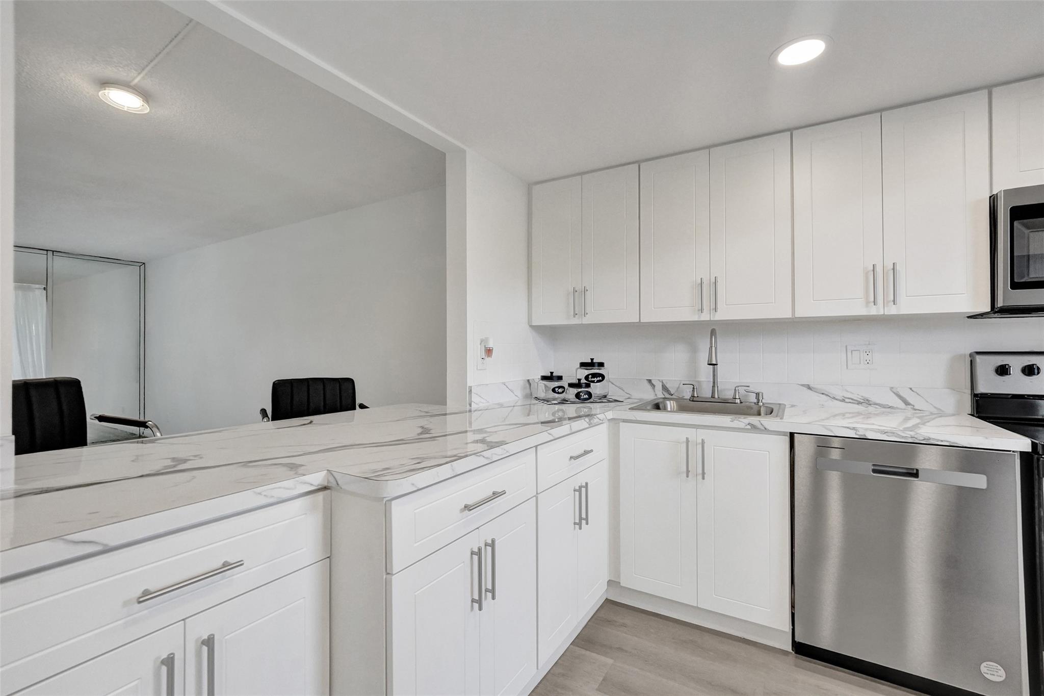 7605 NW 5th Pl 103