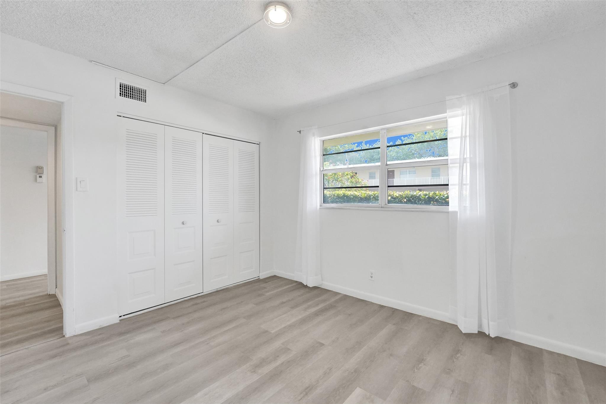 7605 NW 5th Pl 103