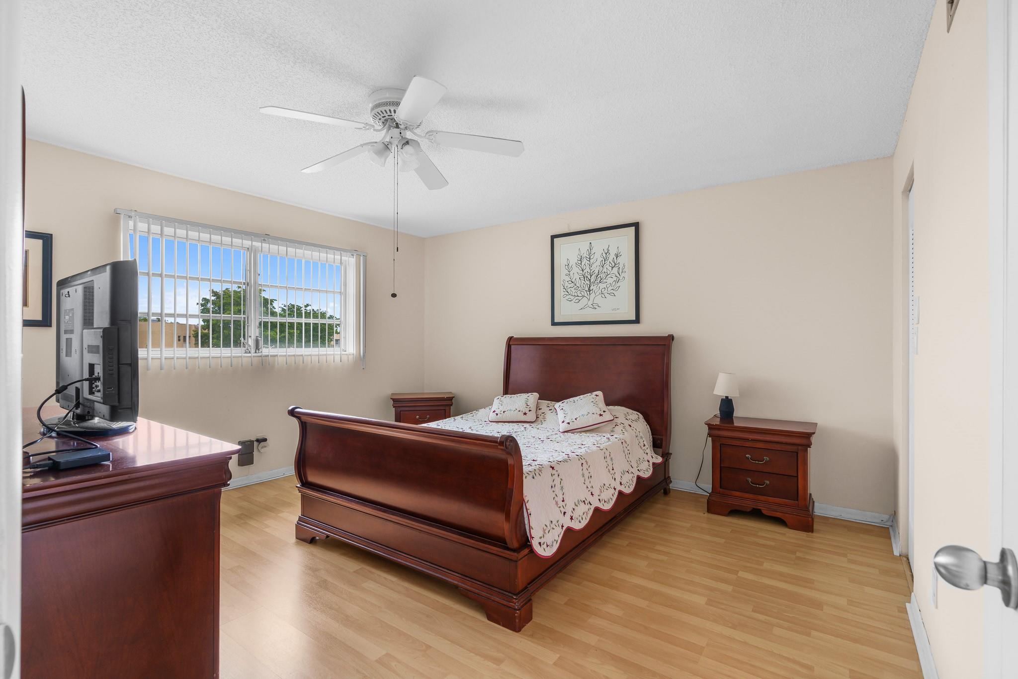 5961 NW 61st Ave 301