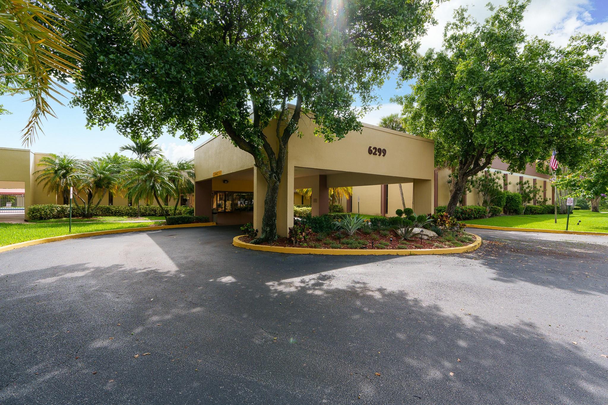 5961 NW 61st Ave 301