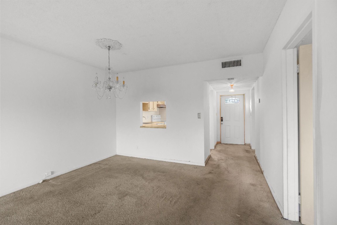 1010 Country Club Dr 306