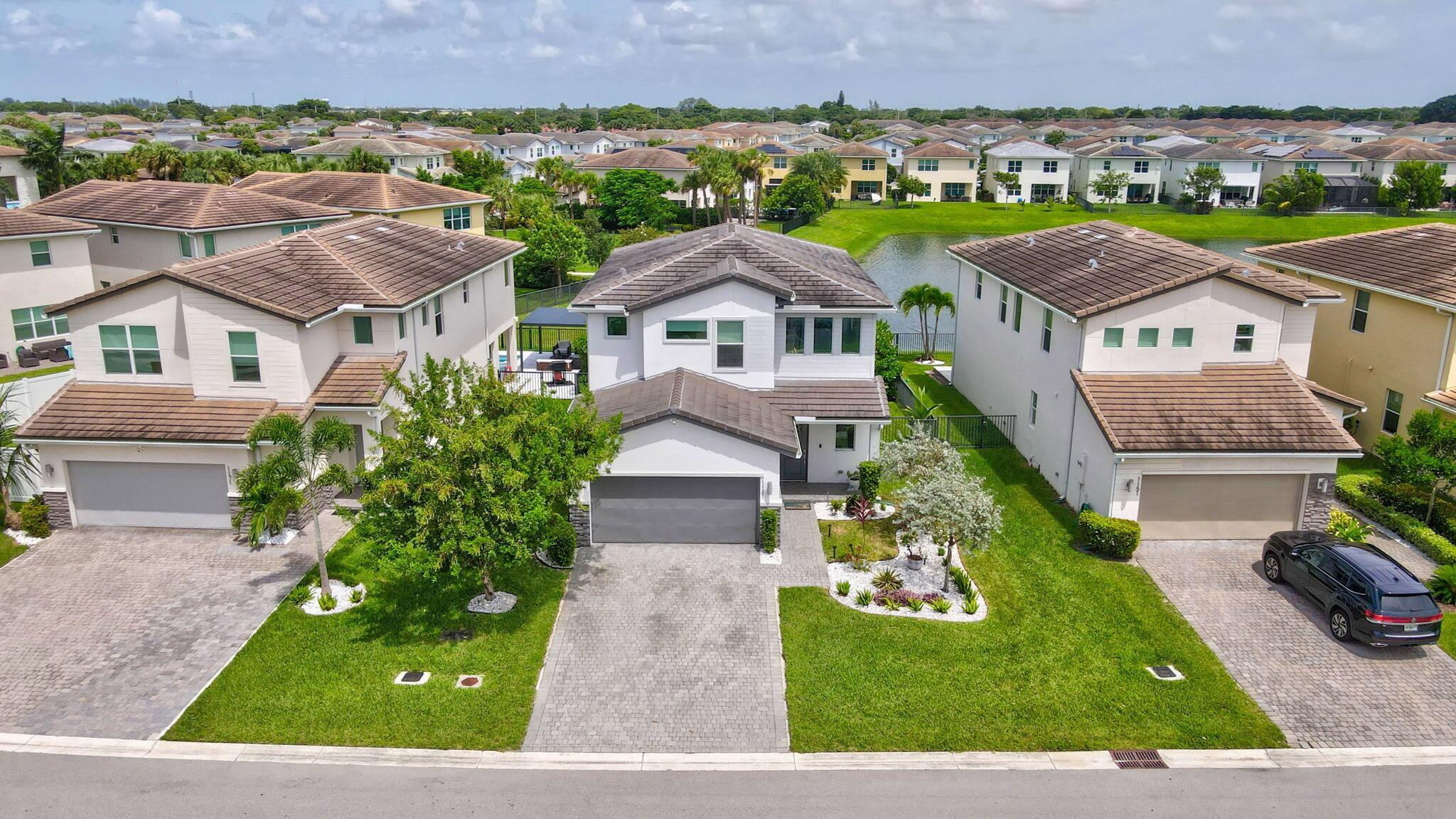 1161 Veleiros Boulevard